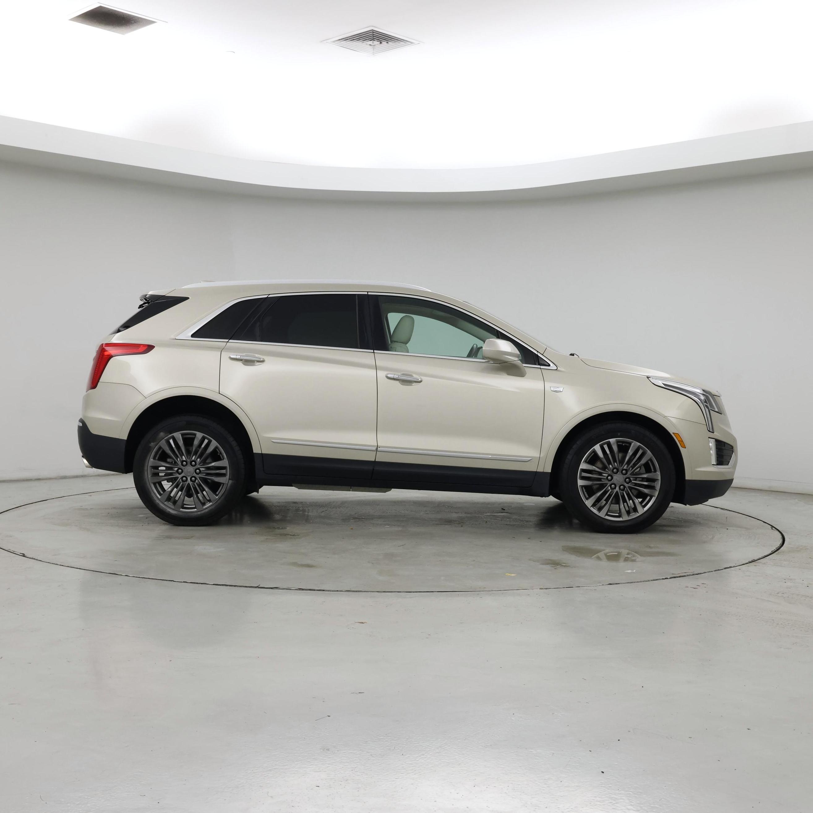 Thumbnail: 2017 Cadillac XT5 - 7