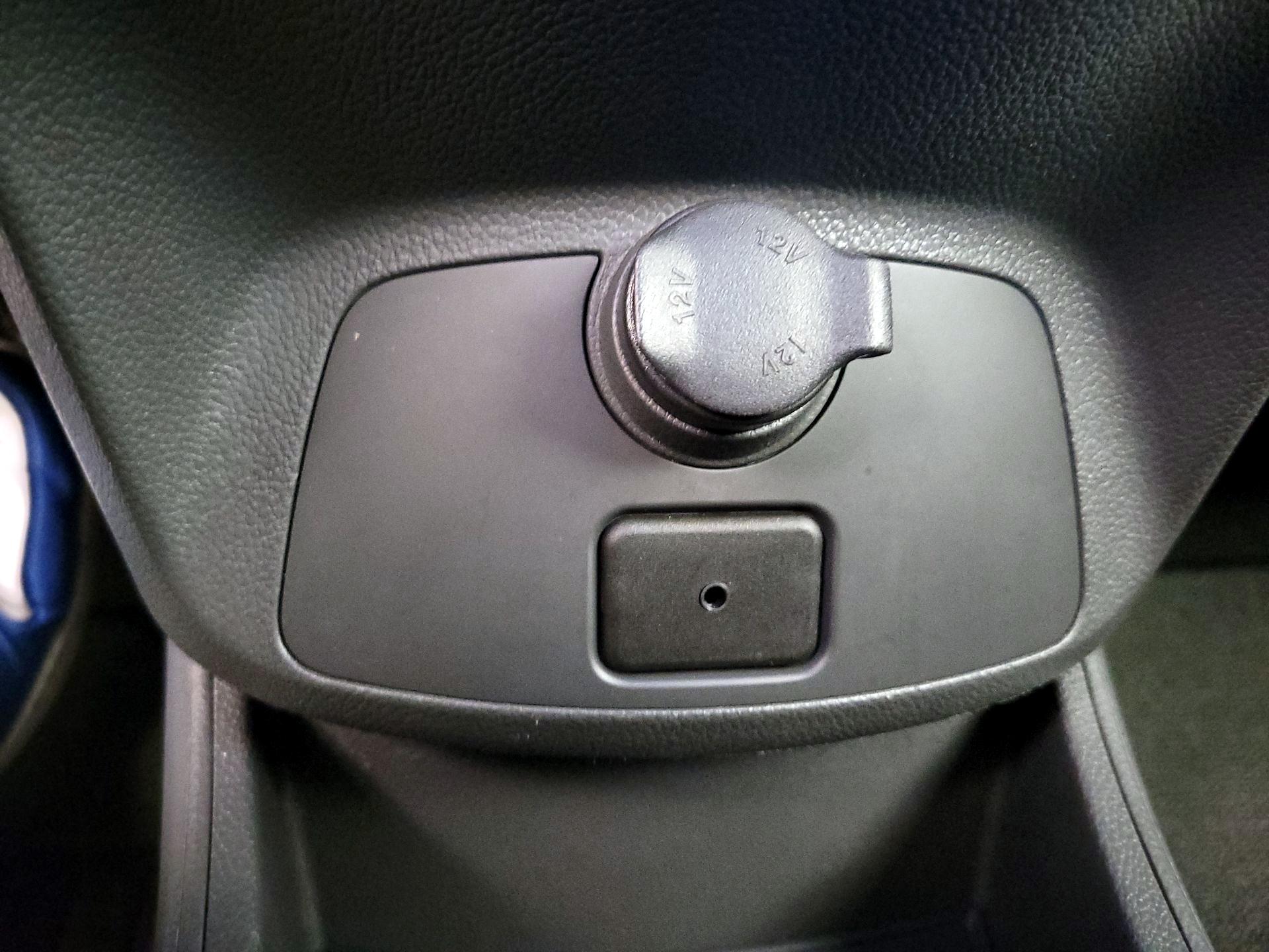 Thumbnail: 2014 Chevrolet Spark - 17