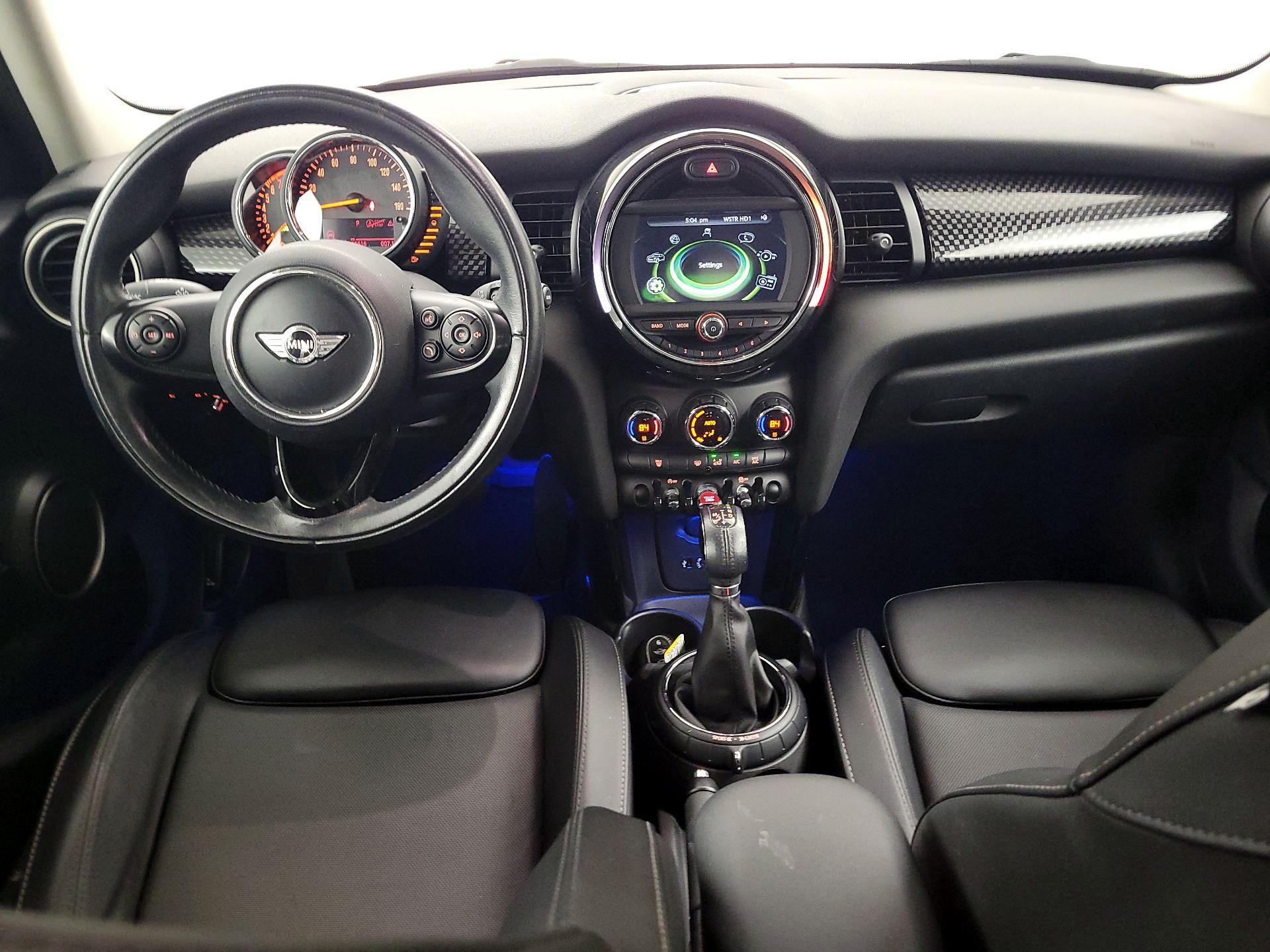 Thumbnail: 2015 MINI Cooper Hardtop - 9