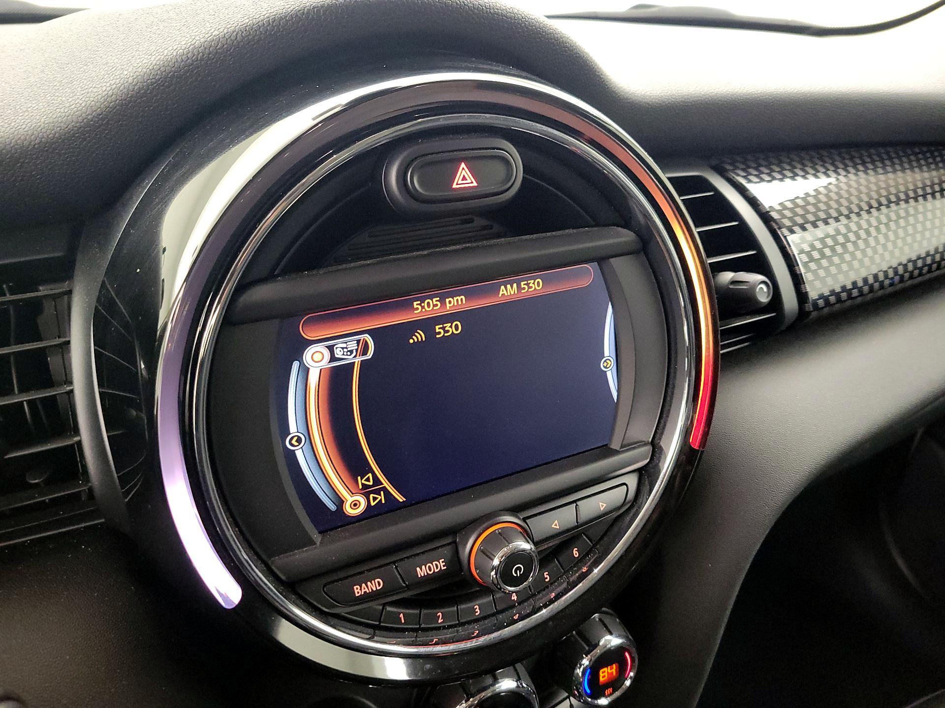 Thumbnail: 2015 MINI Cooper Hardtop - 14