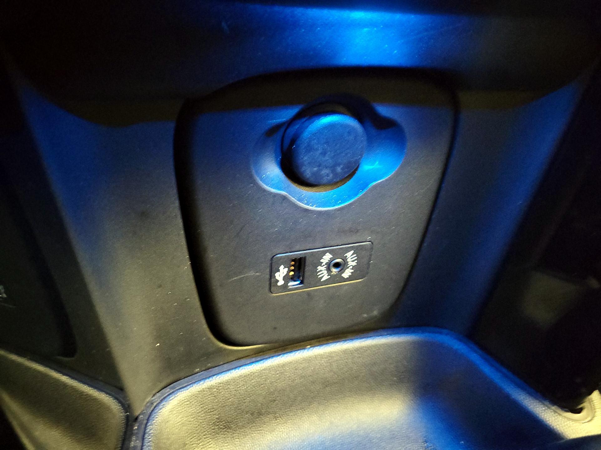 Thumbnail: 2015 MINI Cooper Hardtop - 17