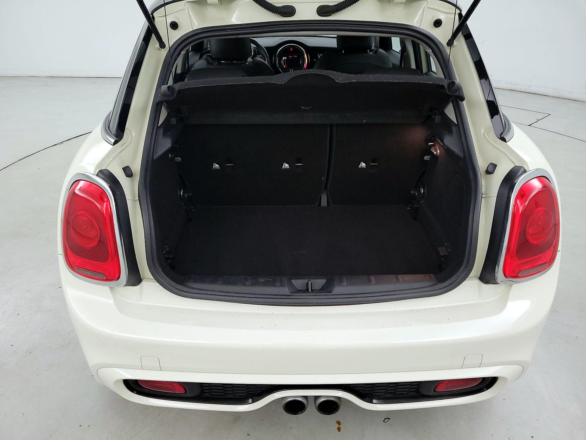 Thumbnail: 2015 MINI Cooper Hardtop - 19