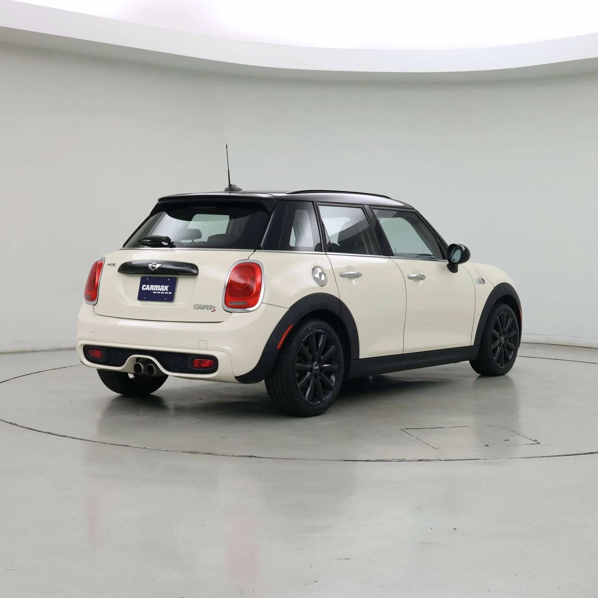 Thumbnail: 2015 MINI Cooper Hardtop - 8