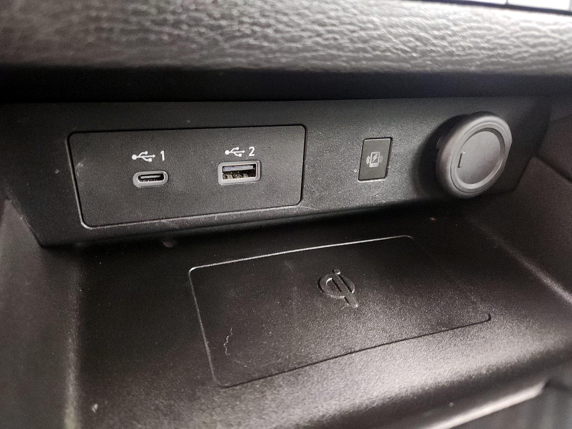 Thumbnail: 2022 Mitsubishi Outlander - 19