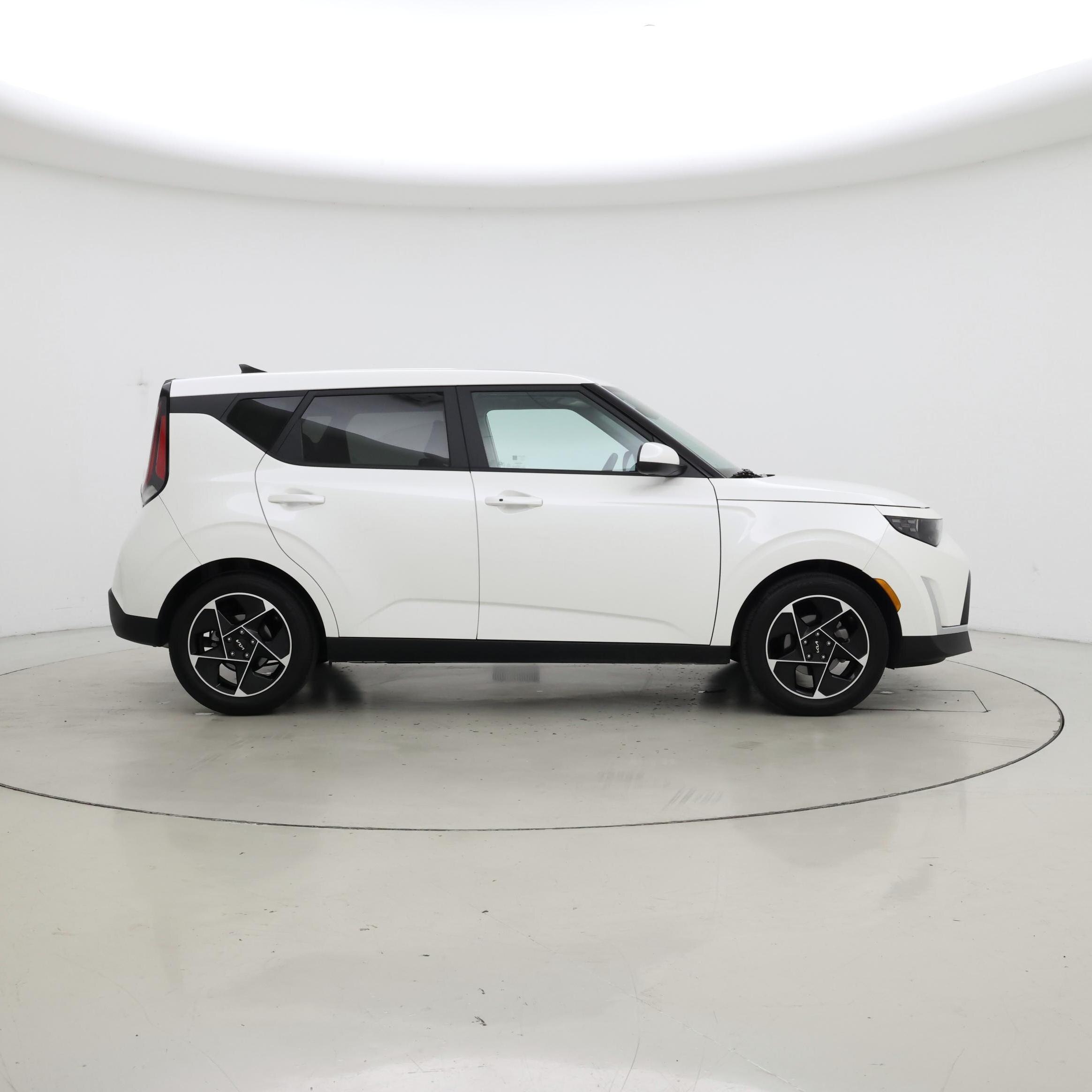 Thumbnail: 2023 Kia Soul - 7