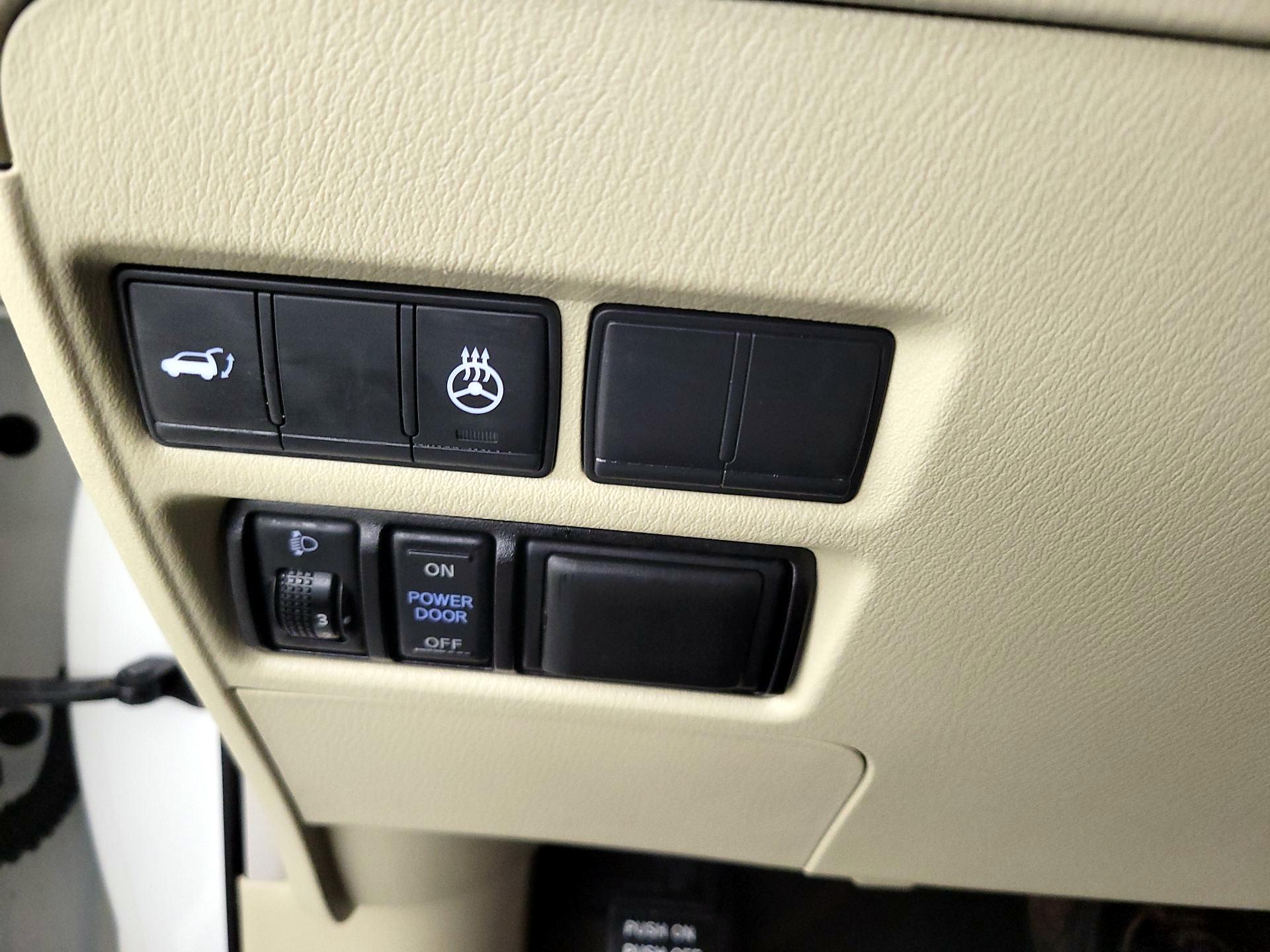 Thumbnail: 2018 INFINITI QX80 - 13