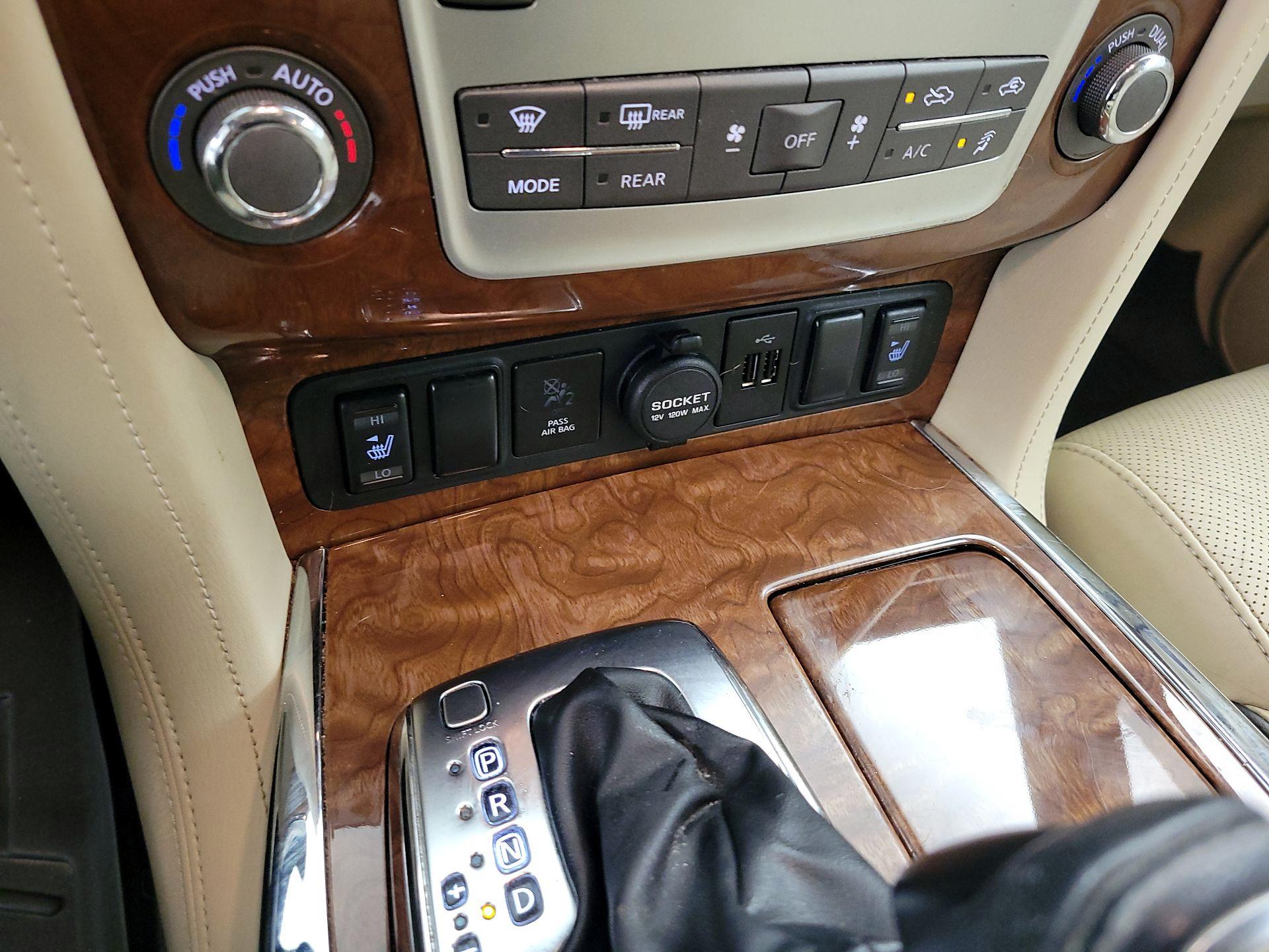 Thumbnail: 2018 INFINITI QX80 - 17