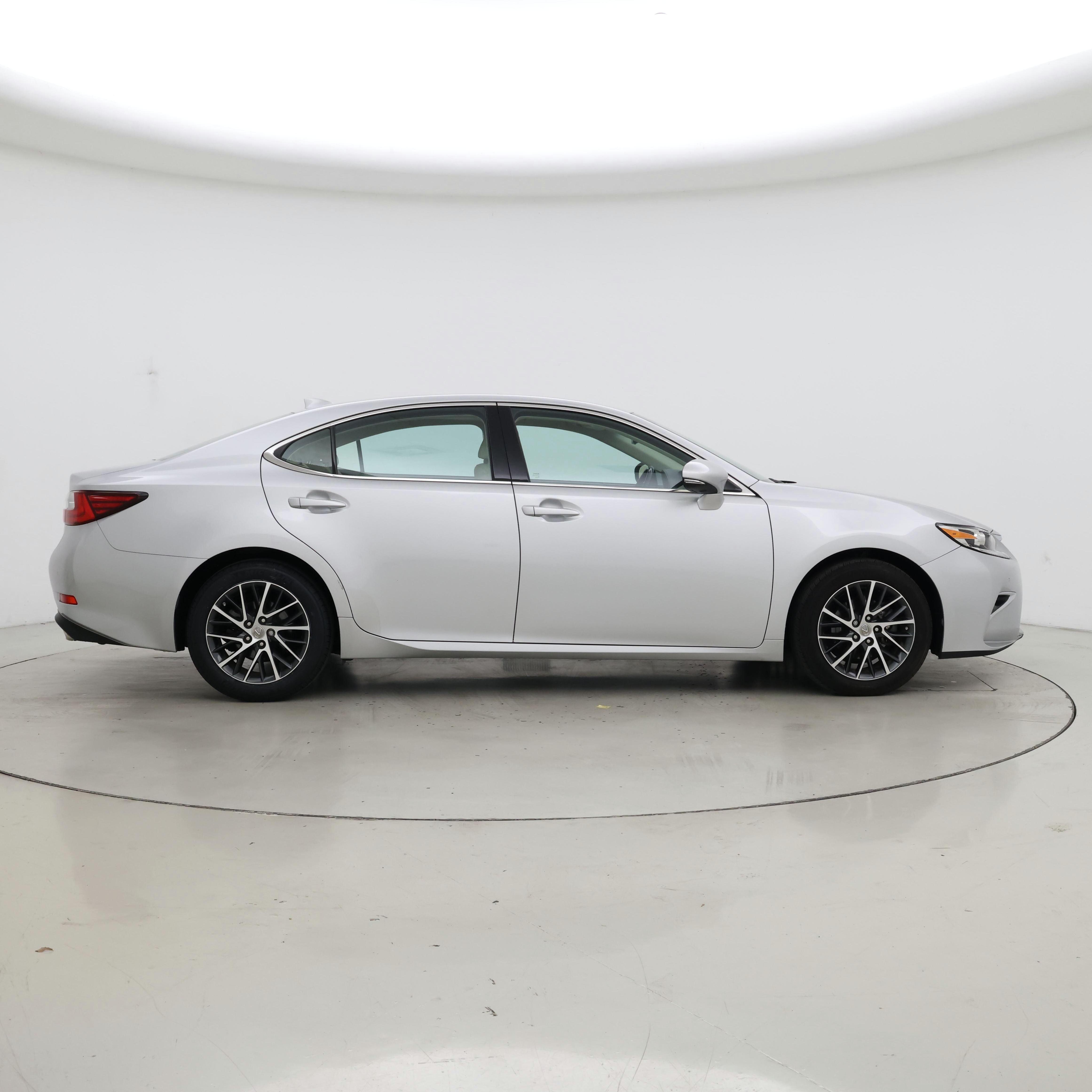 Thumbnail: 2016 Lexus ES - 7
