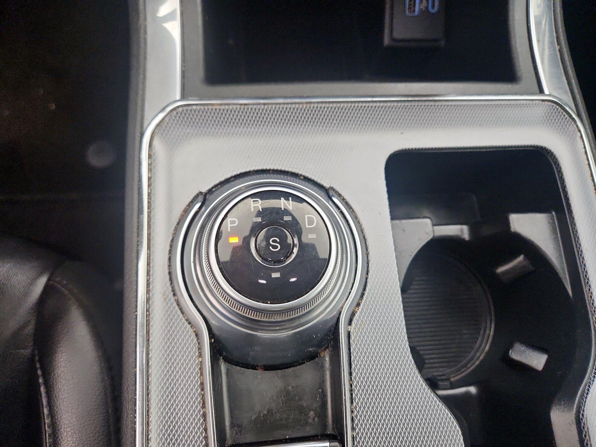 Thumbnail: 2021 Ford Edge - 18