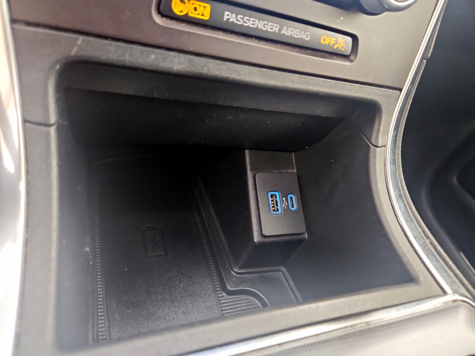 Thumbnail: 2021 Ford Edge - 19