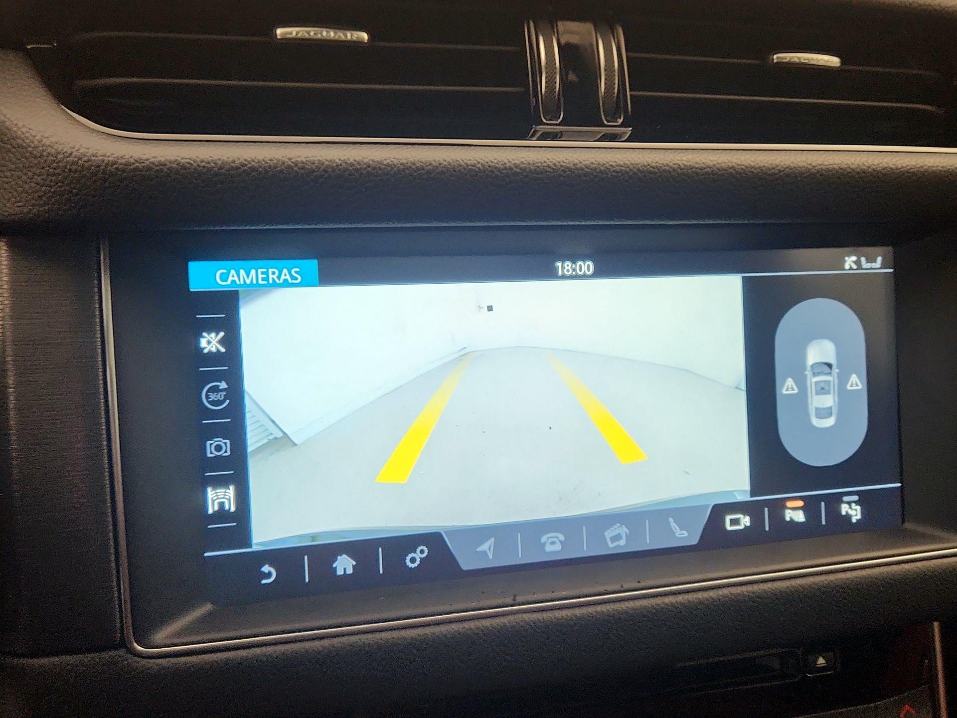 Thumbnail: 2017 Jaguar XF - 15