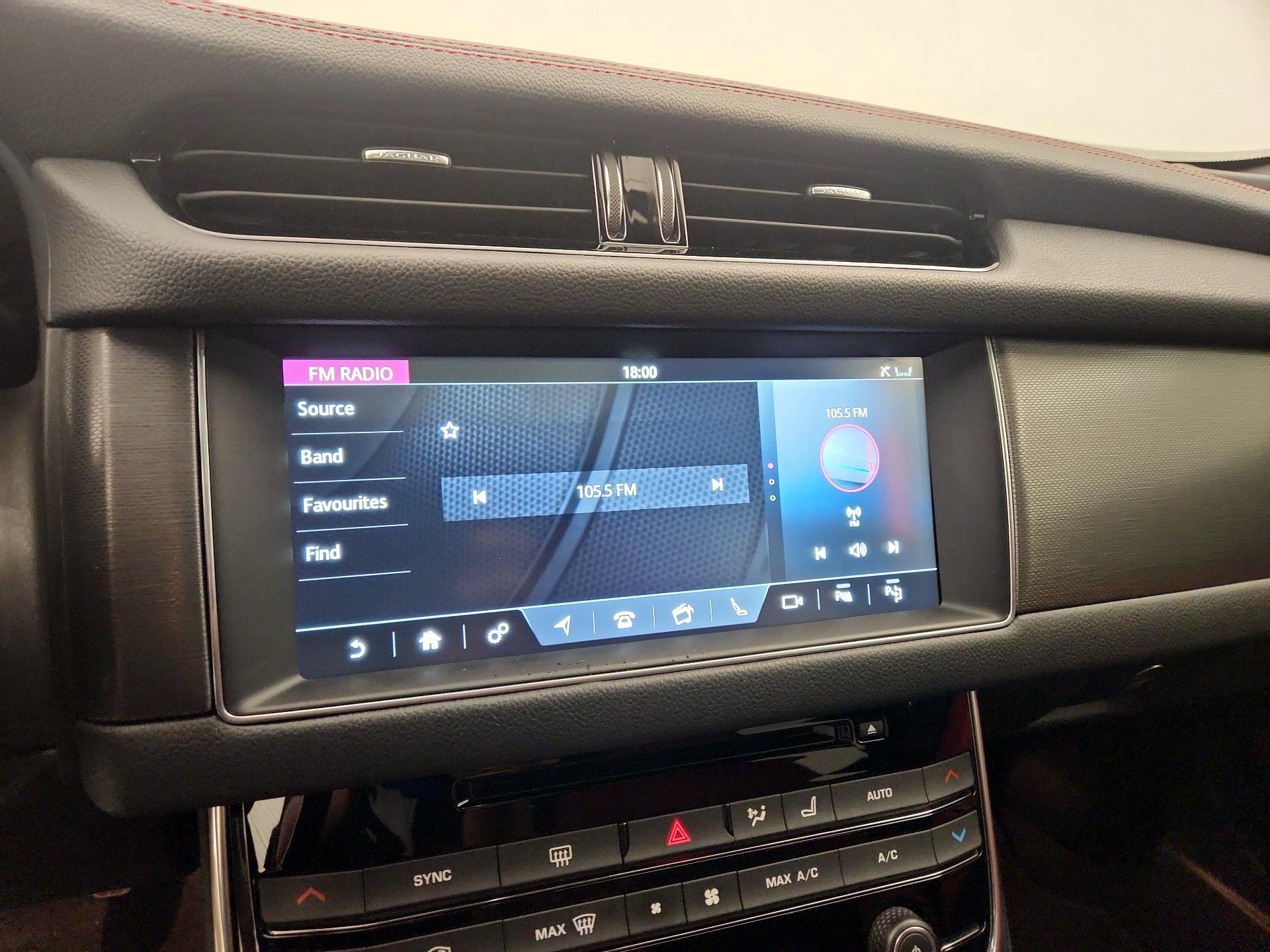 Thumbnail: 2017 Jaguar XF - 16