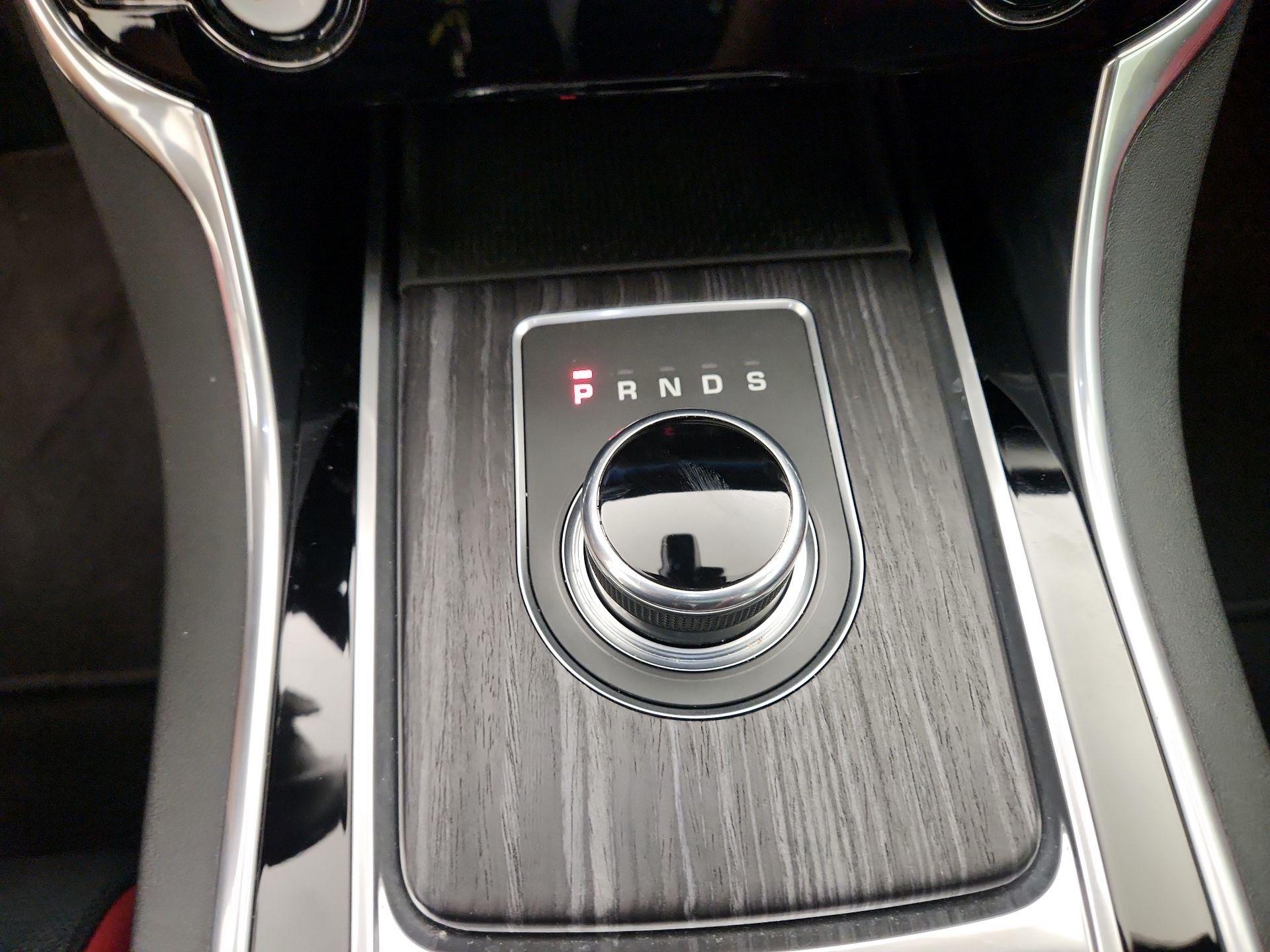 Thumbnail: 2017 Jaguar XF - 18