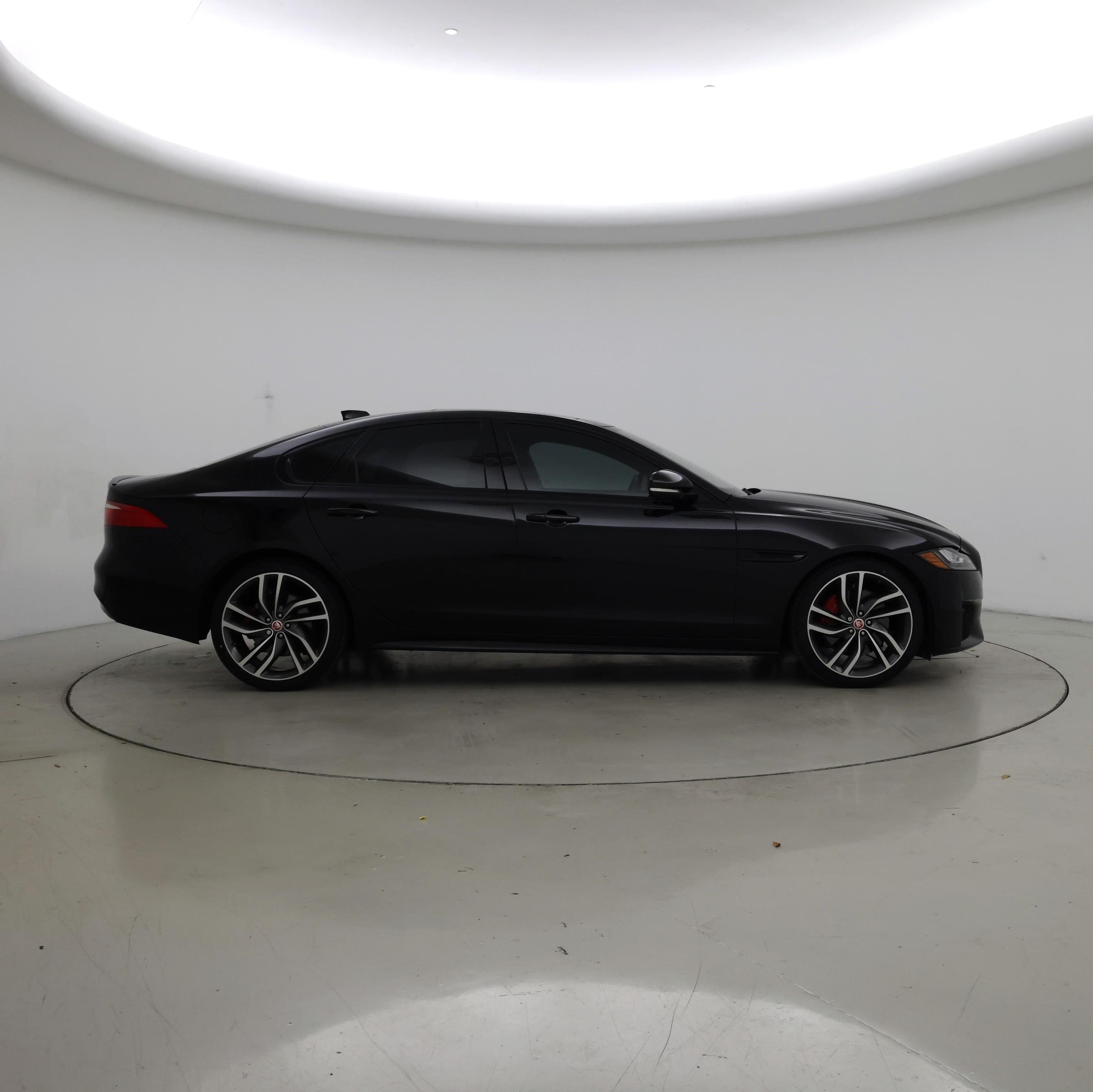 Thumbnail: 2017 Jaguar XF - 7