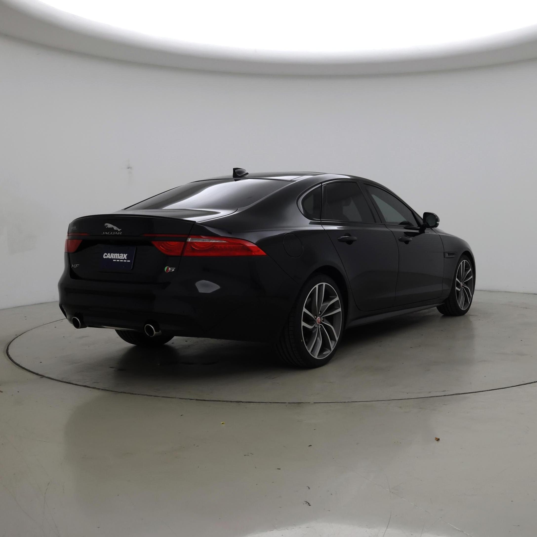 Thumbnail: 2017 Jaguar XF - 8