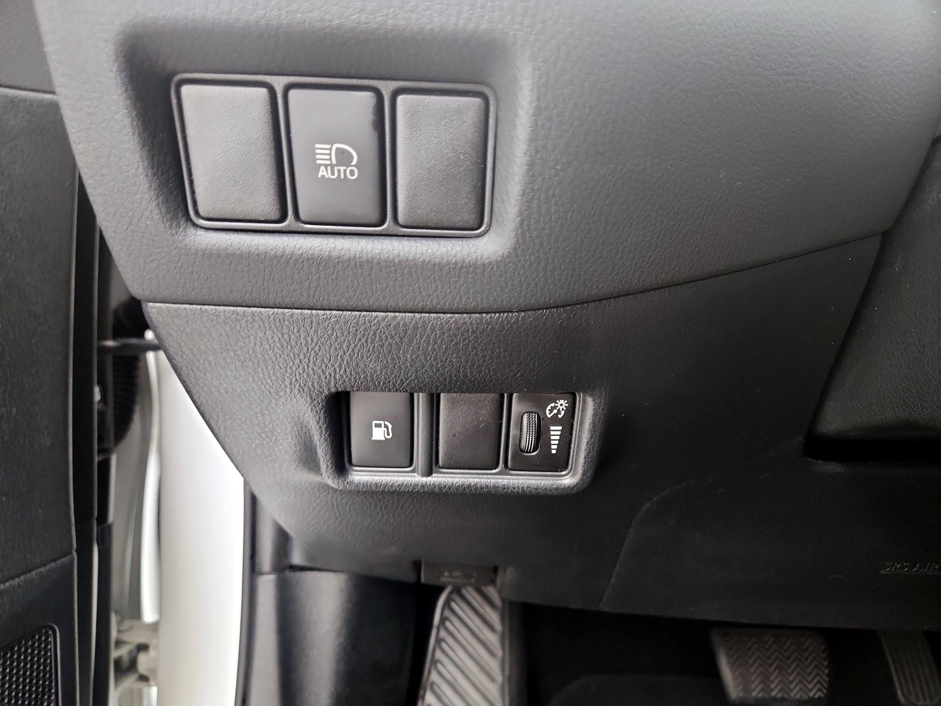 Thumbnail: 2020 Toyota C-HR - 13