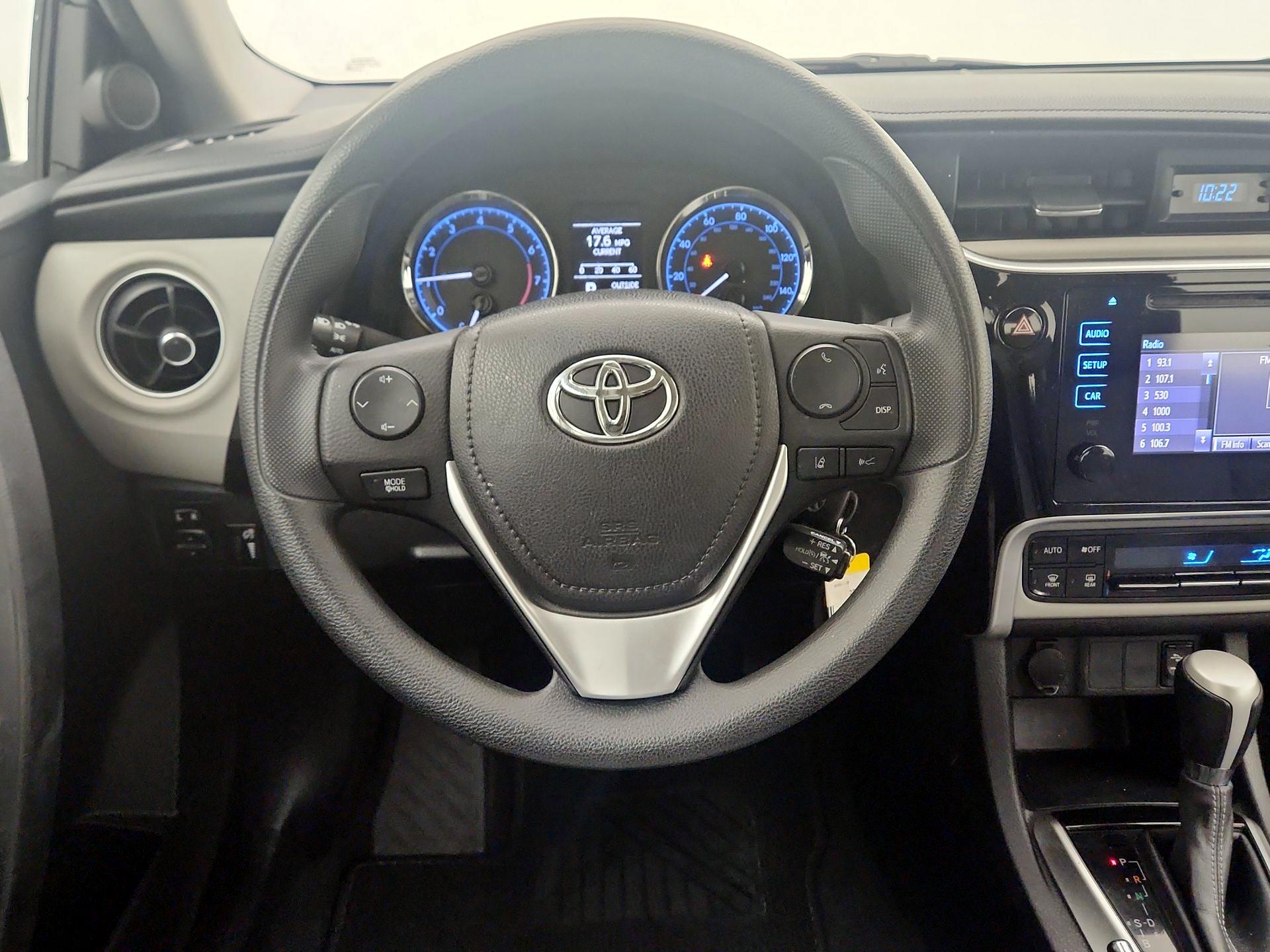 Thumbnail: 2017 Toyota Corolla - 10