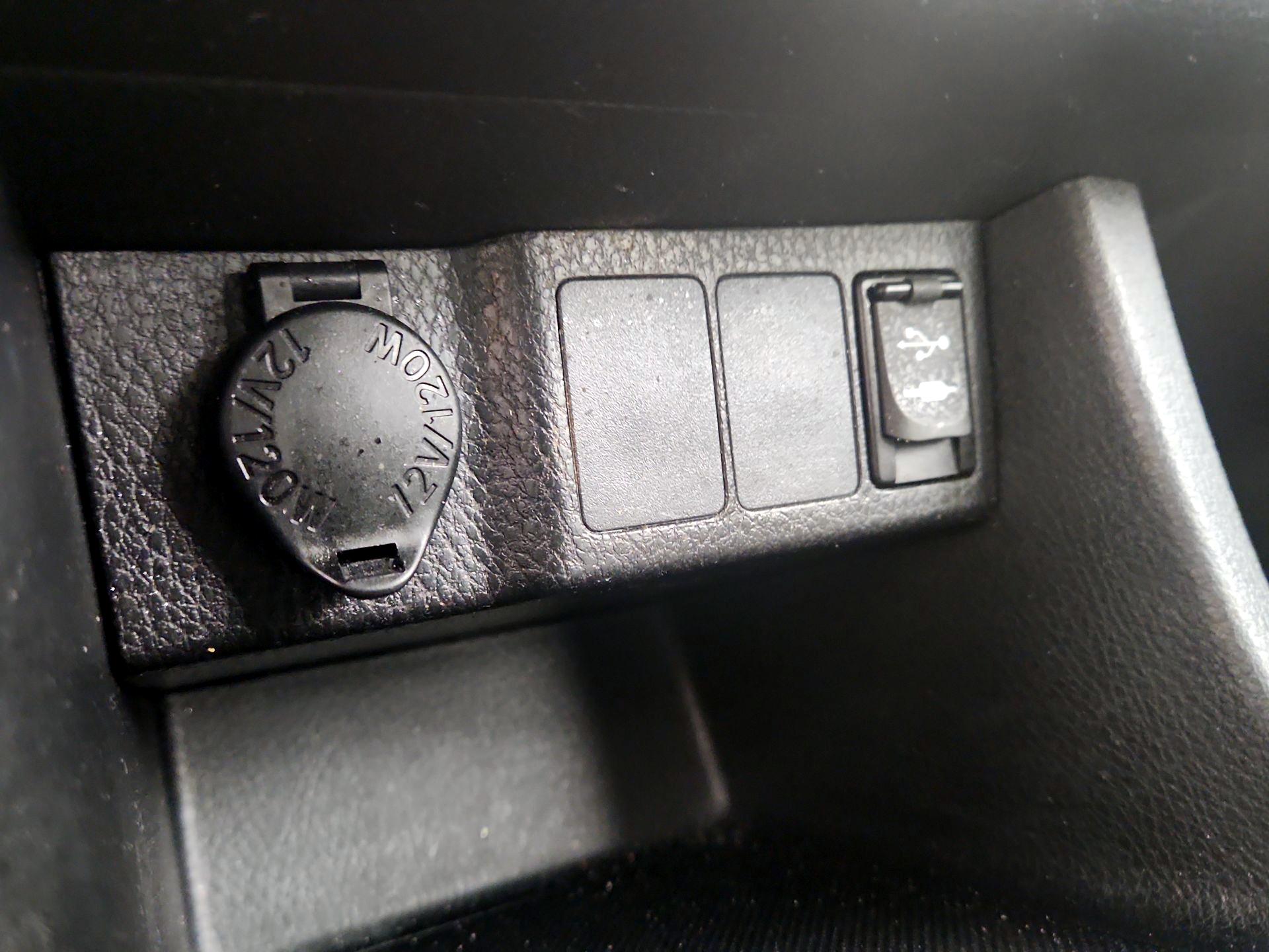 Thumbnail: 2017 Toyota Corolla - 18