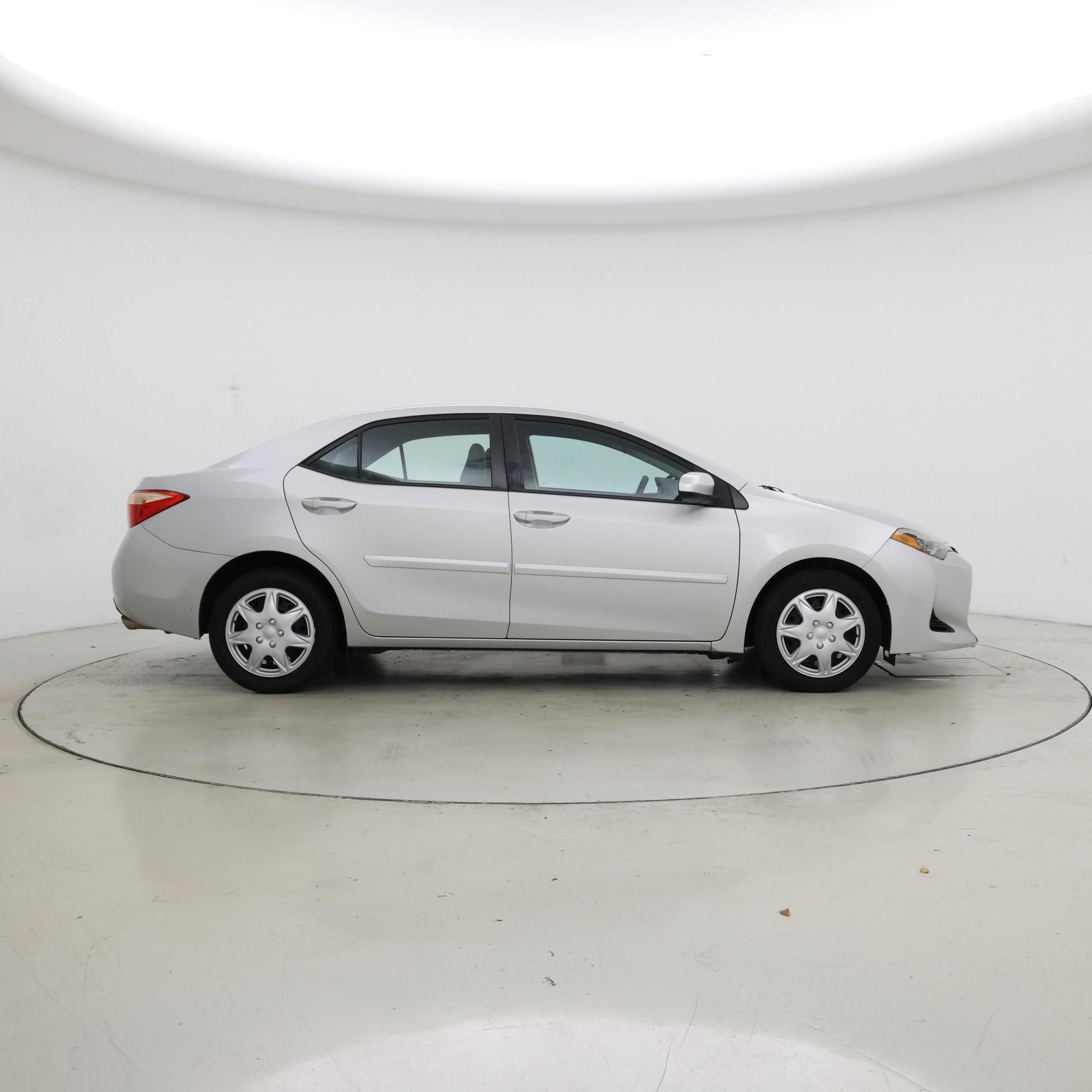 Thumbnail: 2017 Toyota Corolla - 7