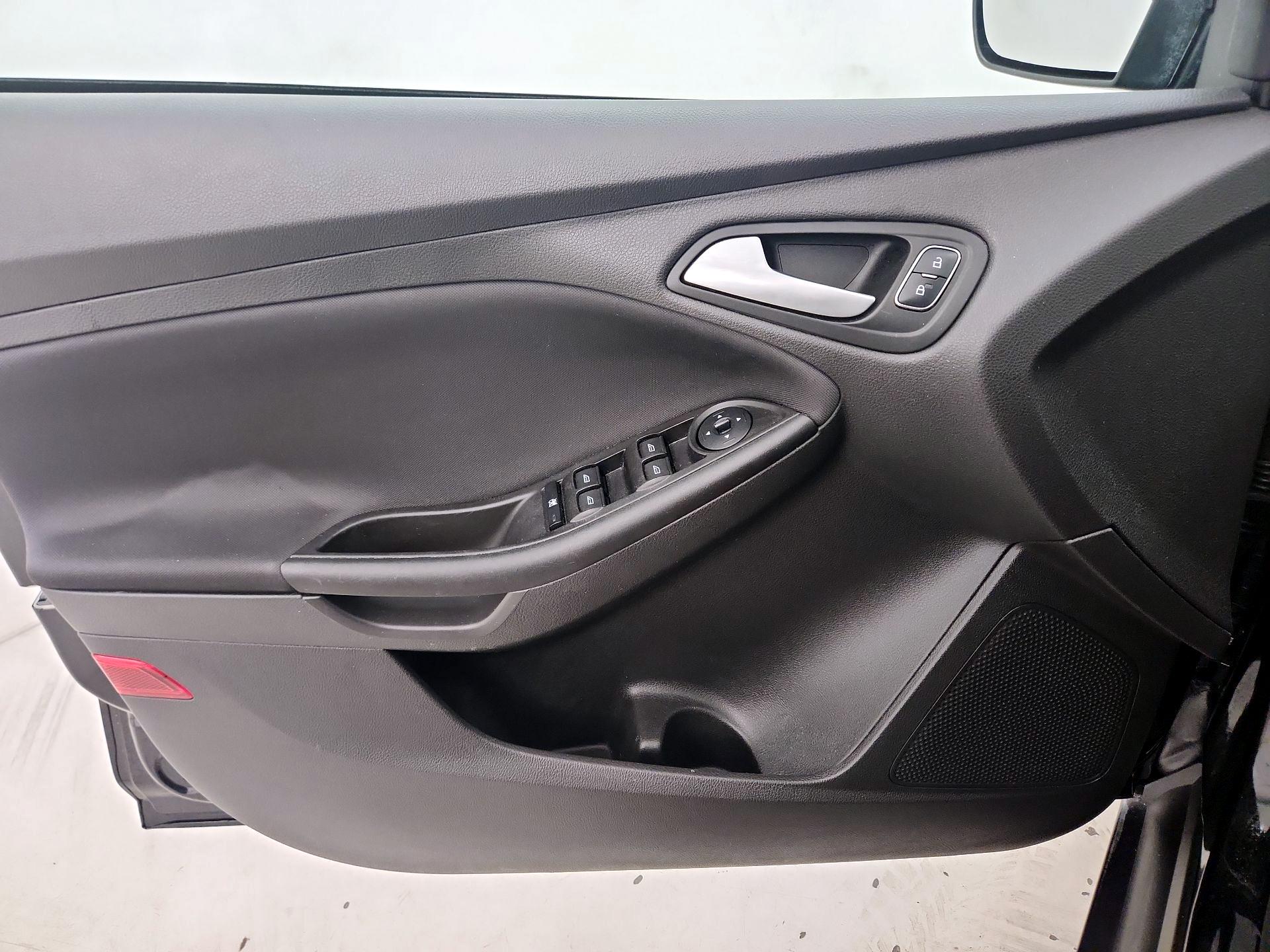 Thumbnail: 2018 Ford Focus - 12