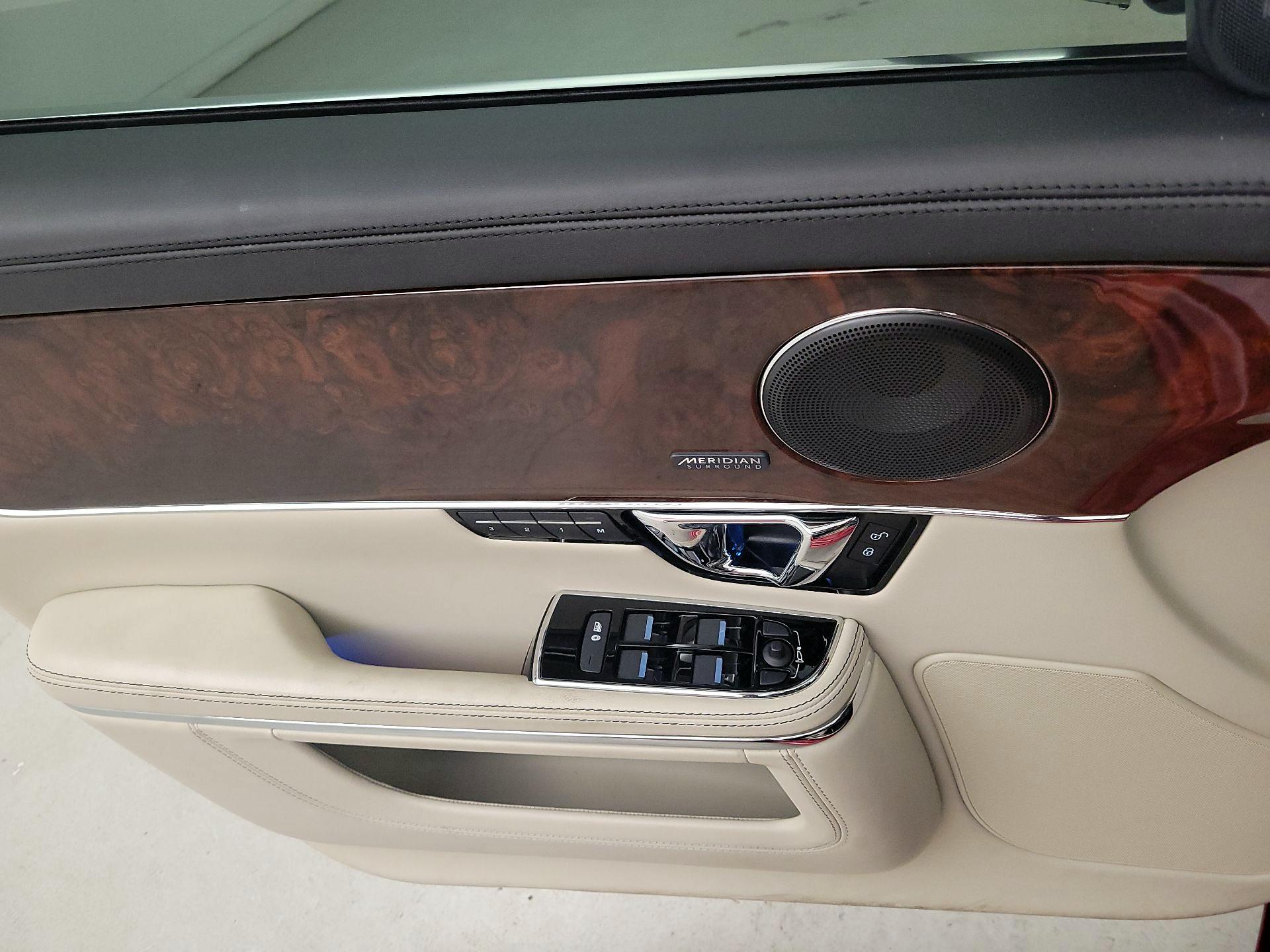 Thumbnail: 2016 Jaguar XJ - 12