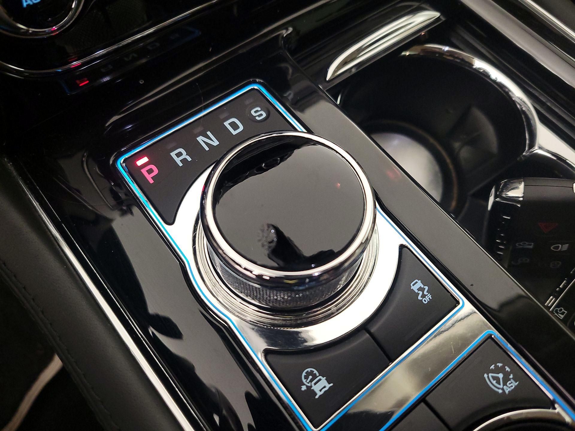 Thumbnail: 2016 Jaguar XJ - 18