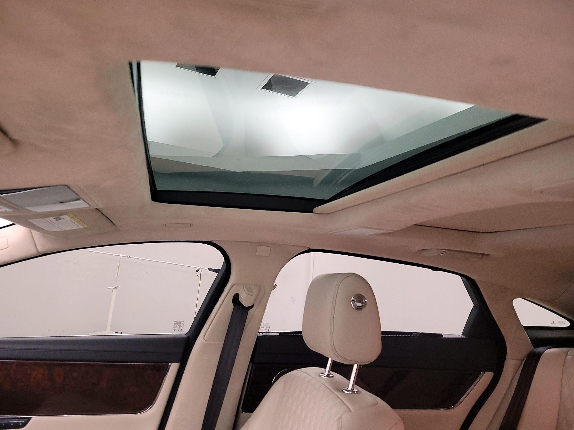 Thumbnail: 2016 Jaguar XJ - 20