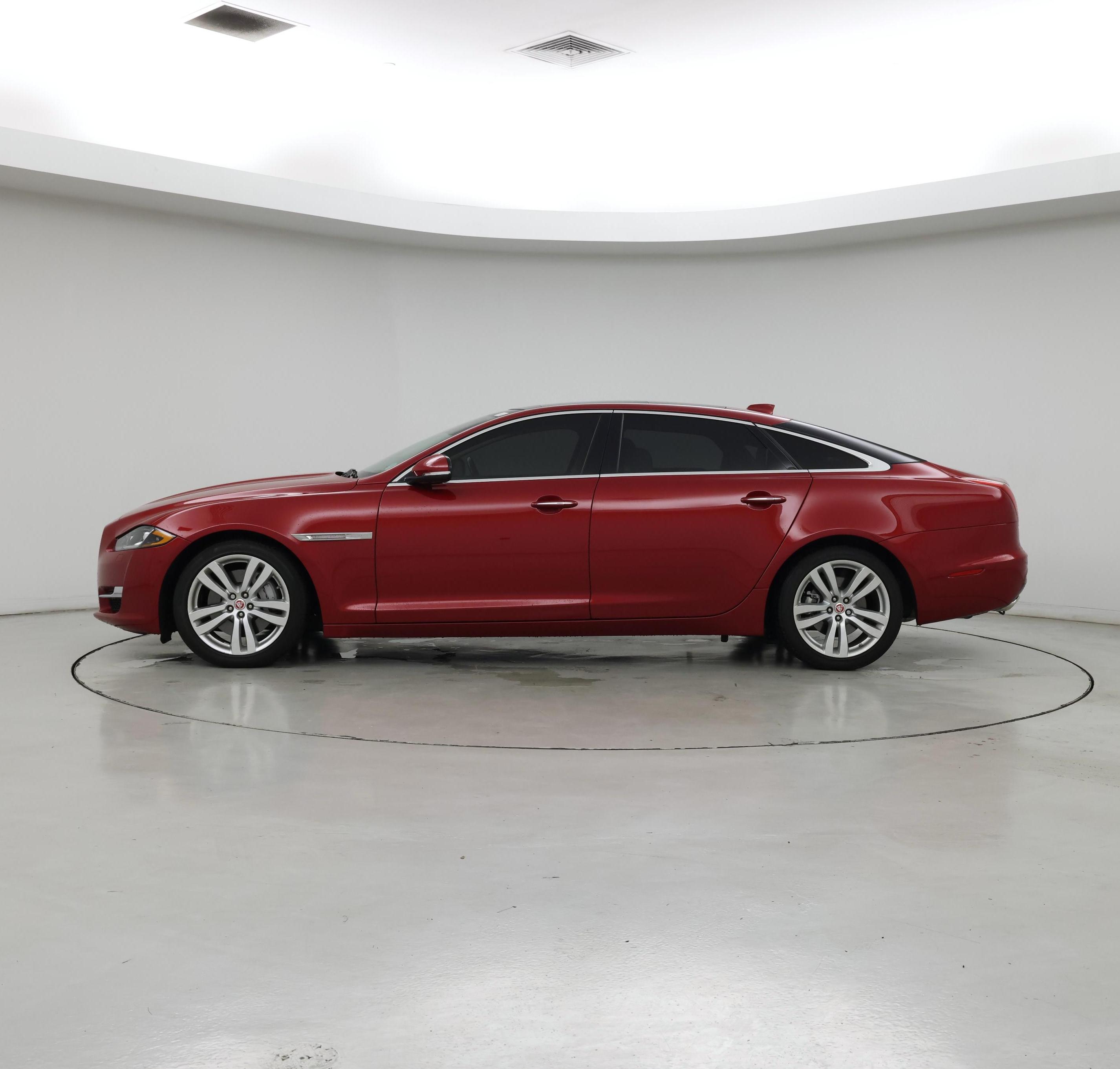 Thumbnail: 2016 Jaguar XJ - 3