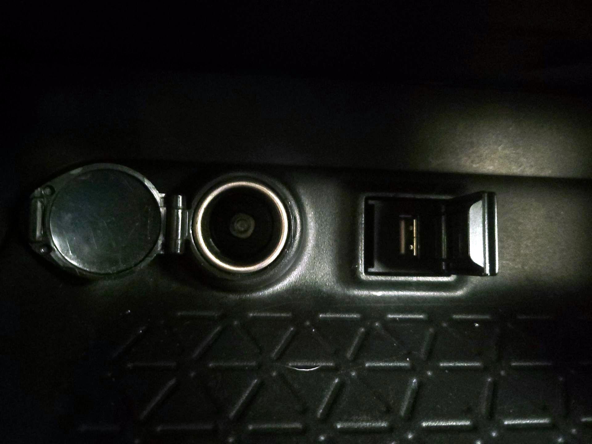 Thumbnail: 2021 Toyota RAV4 - 18