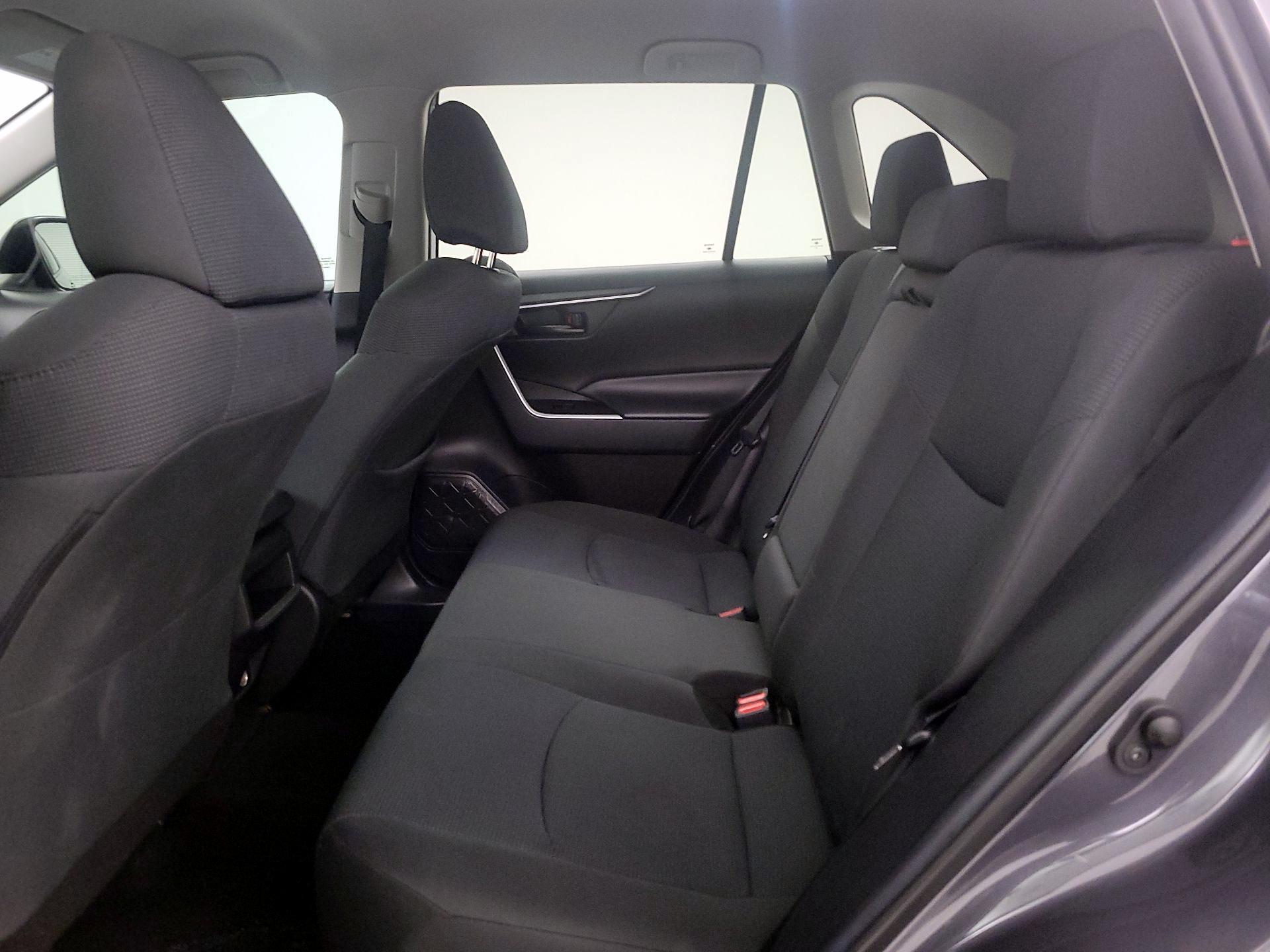 Thumbnail: 2021 Toyota RAV4 - 19