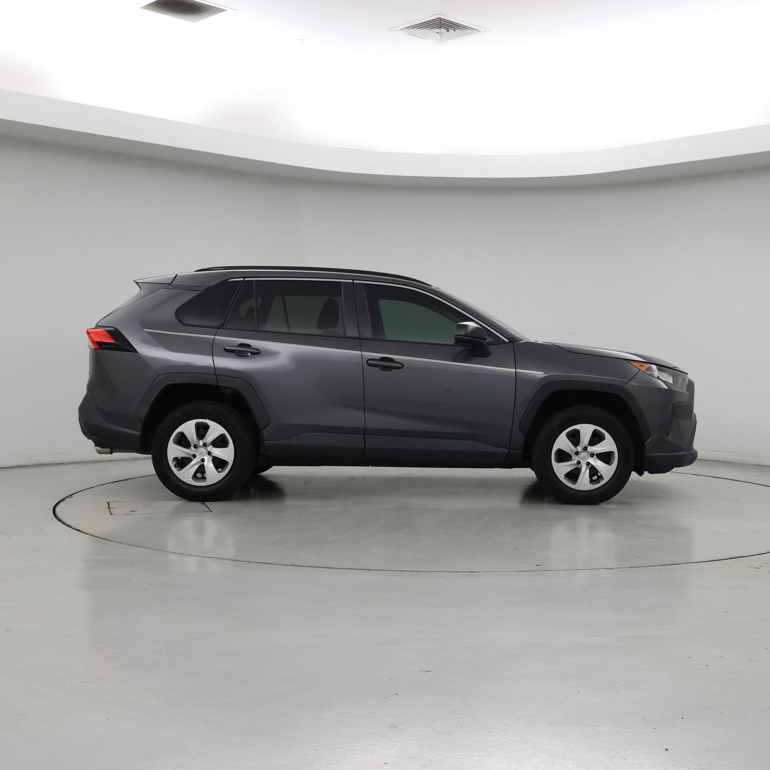 Thumbnail: 2021 Toyota RAV4 - 7