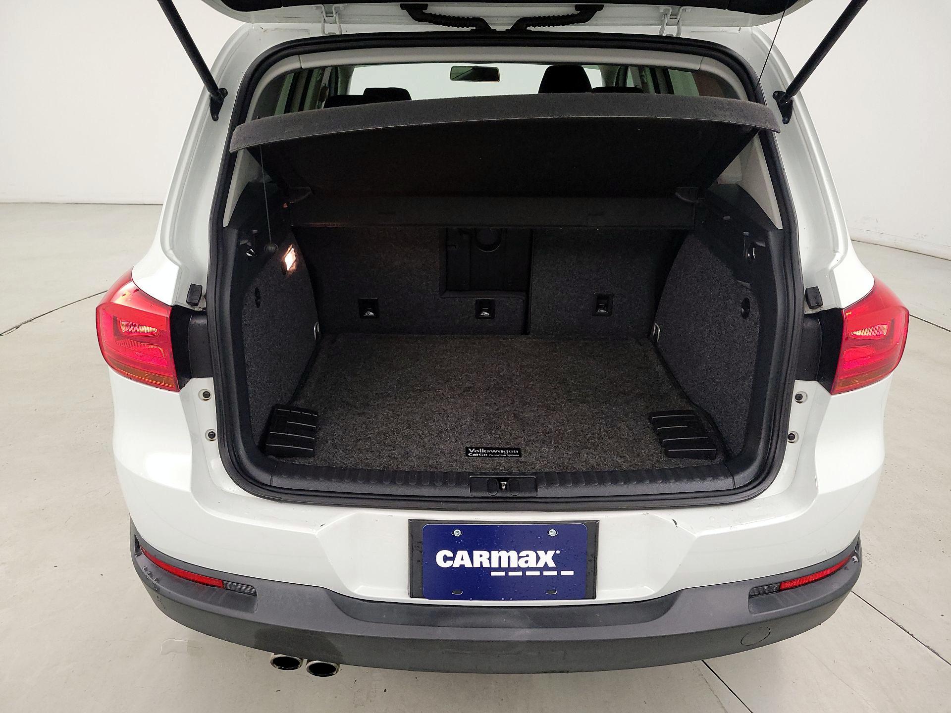 Thumbnail: 2015 Volkswagen Tiguan - 20