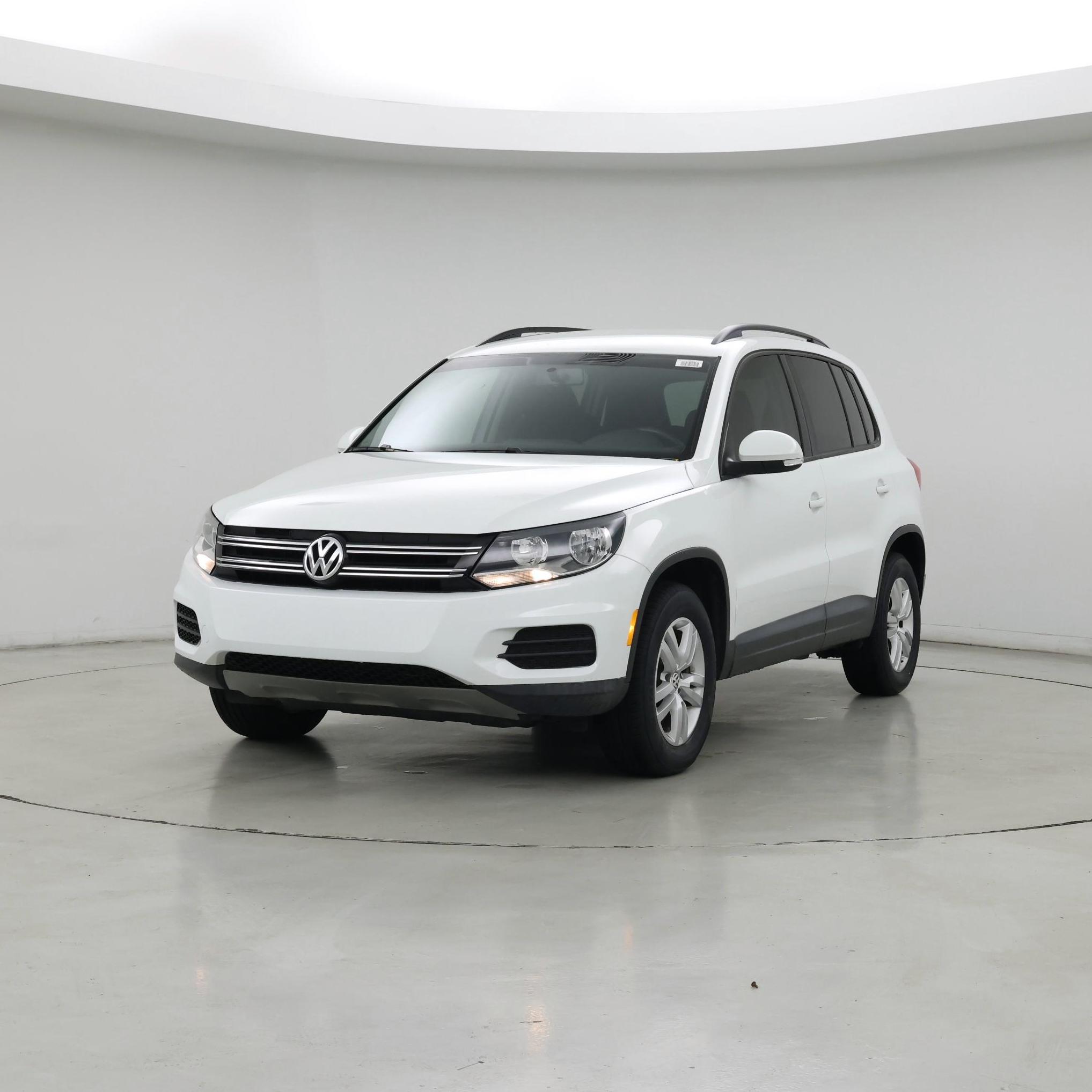 Thumbnail: 2015 Volkswagen Tiguan - 4