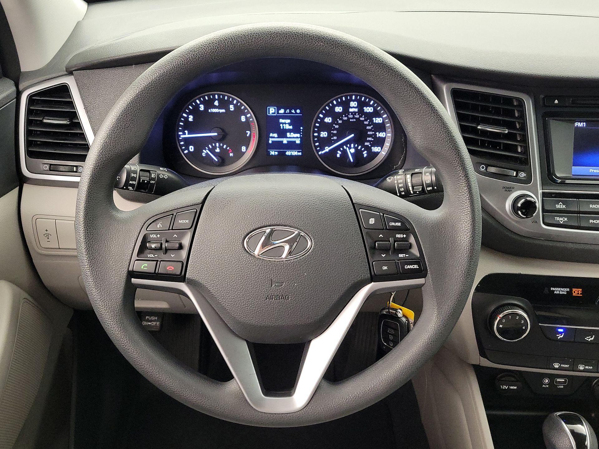 Thumbnail: 2016 Hyundai Tucson - 10