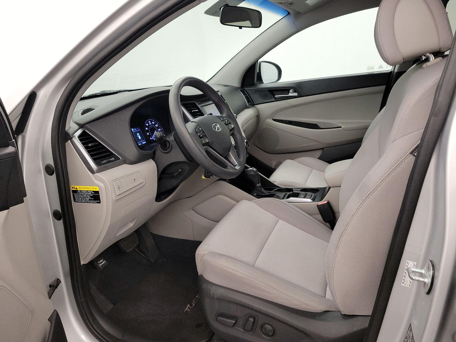 Thumbnail: 2016 Hyundai Tucson - 11