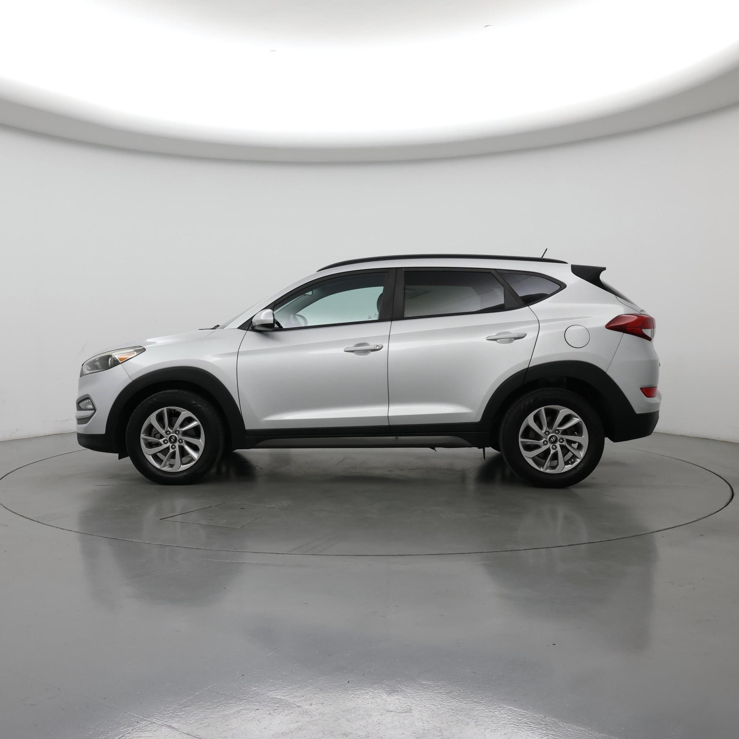 Thumbnail: 2016 Hyundai Tucson - 3