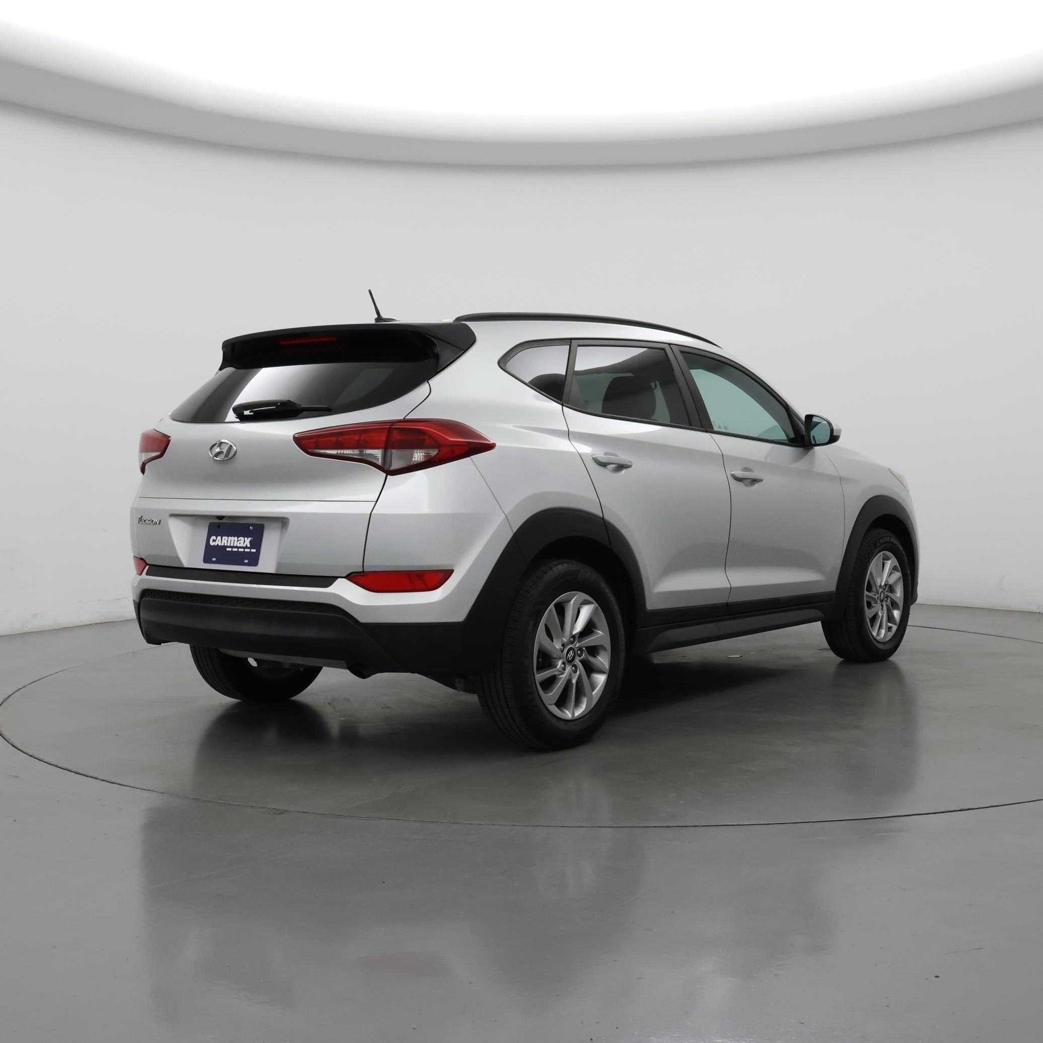 Thumbnail: 2016 Hyundai Tucson - 8