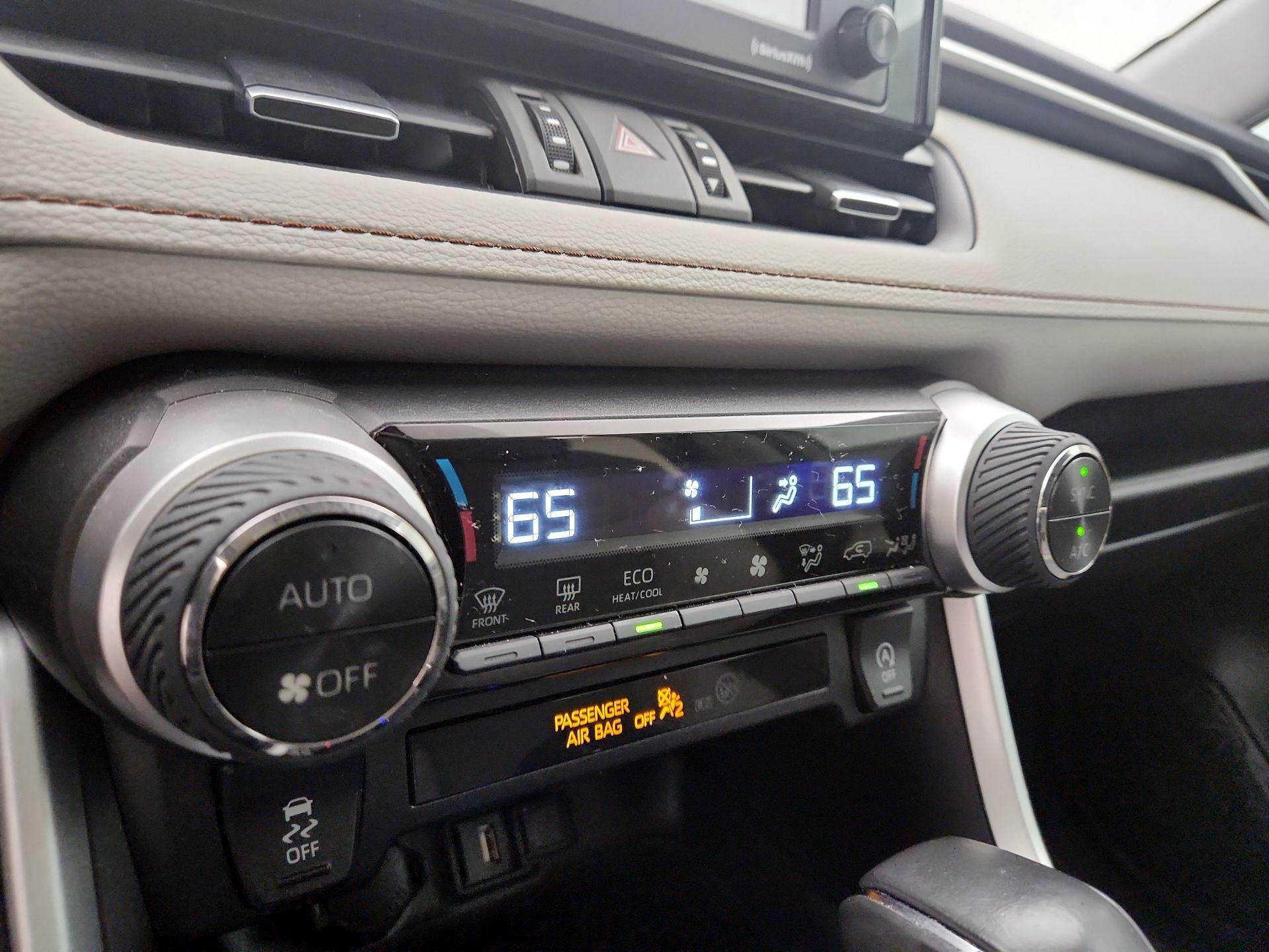 Thumbnail: 2022 Toyota RAV4 - 16