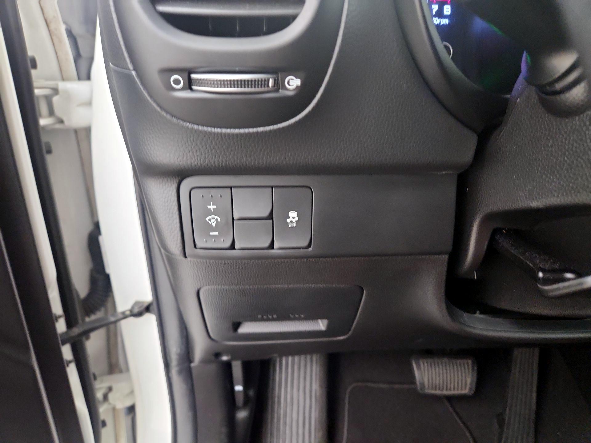 Thumbnail: 2016 Kia Soul - 13