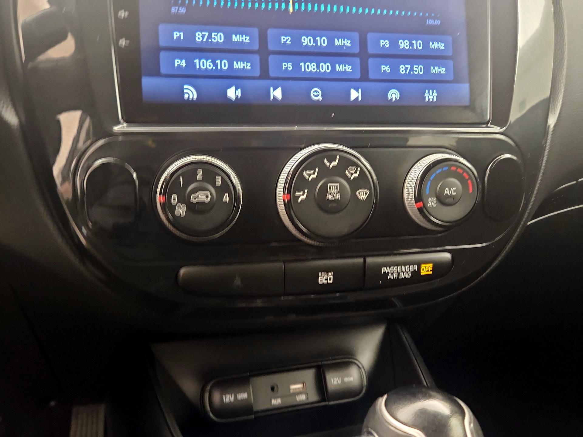 Thumbnail: 2016 Kia Soul - 15