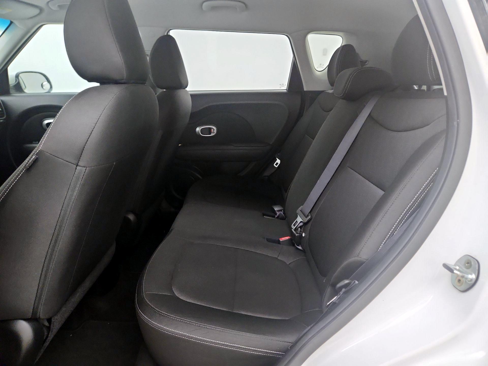 Thumbnail: 2016 Kia Soul - 18