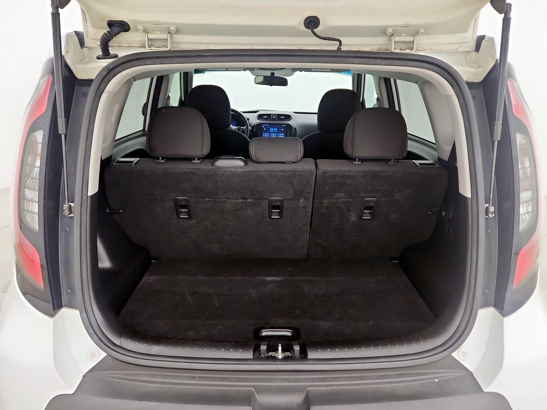 Thumbnail: 2016 Kia Soul - 19