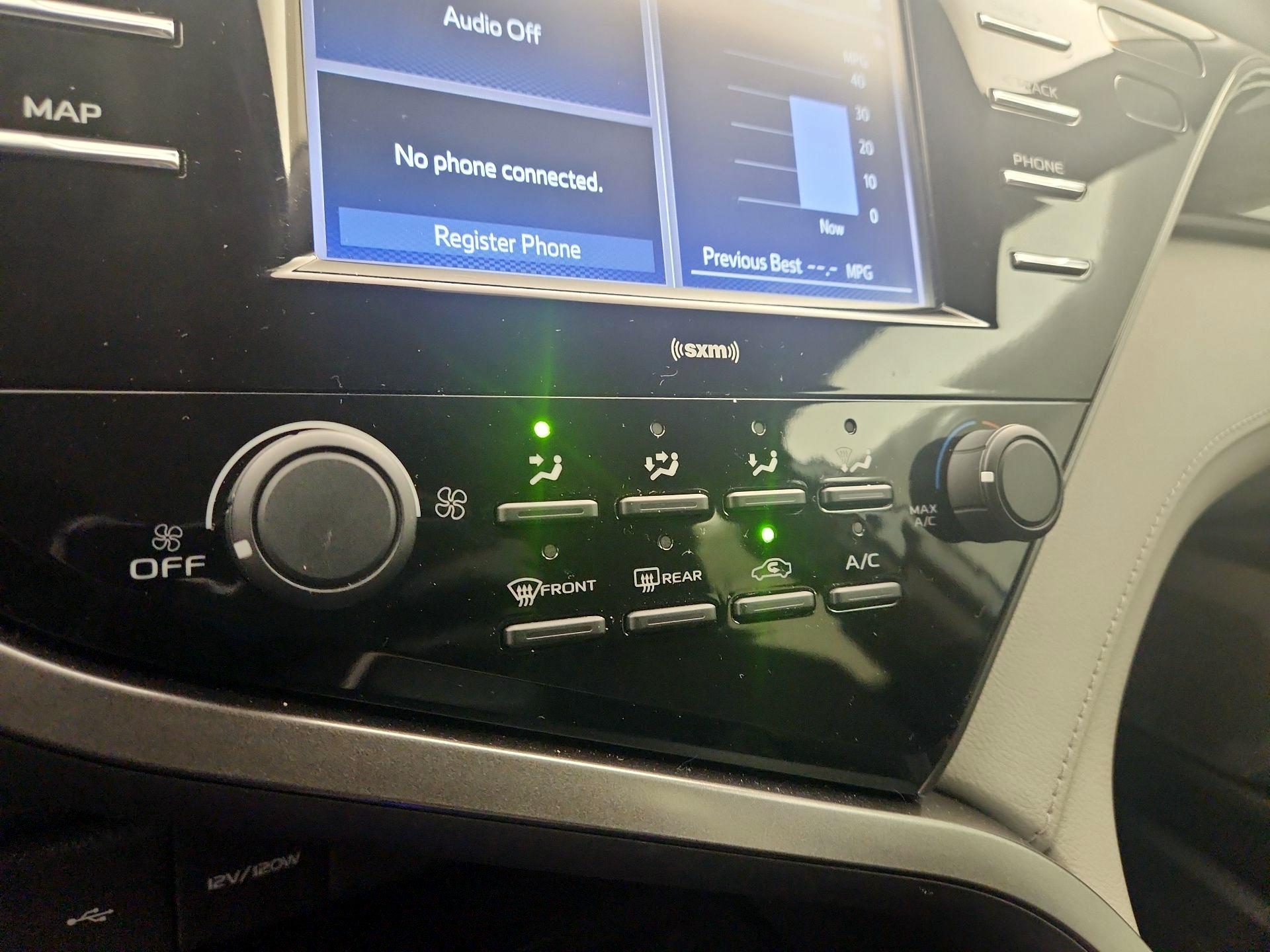 Thumbnail: 2020 Toyota Camry - 16