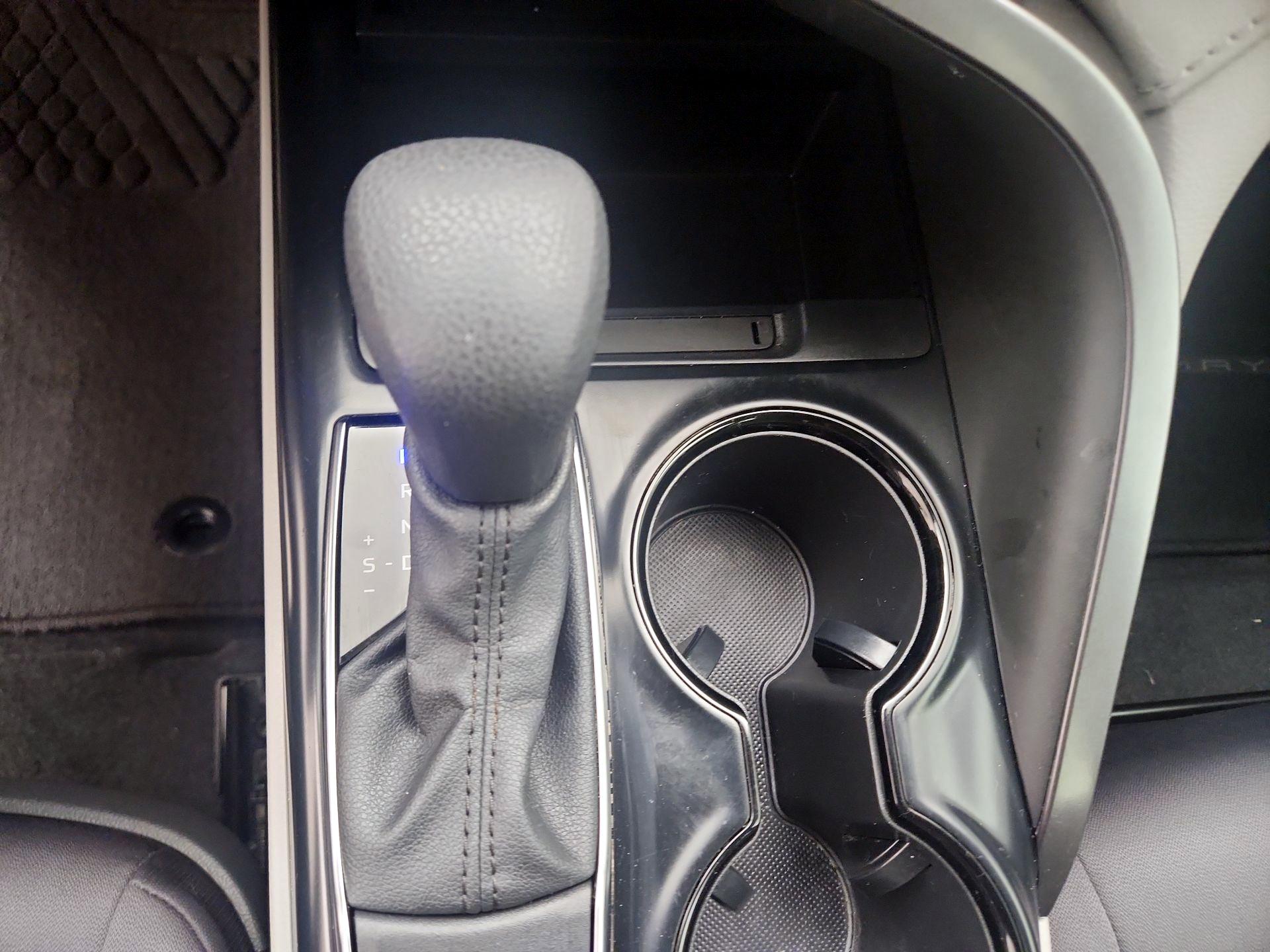 Thumbnail: 2020 Toyota Camry - 17