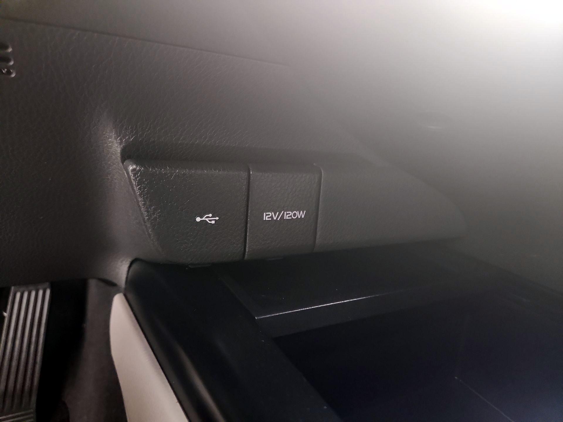 Thumbnail: 2020 Toyota Camry - 18