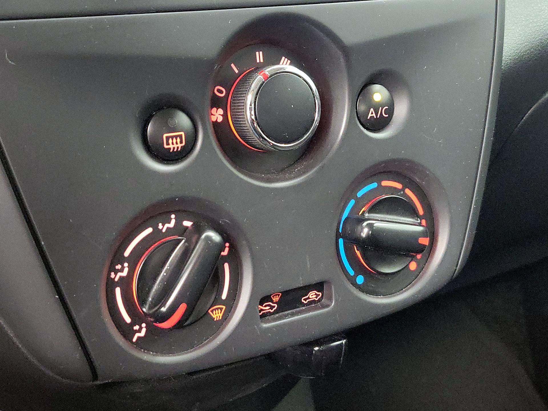 Thumbnail: 2016 Nissan Versa - 15