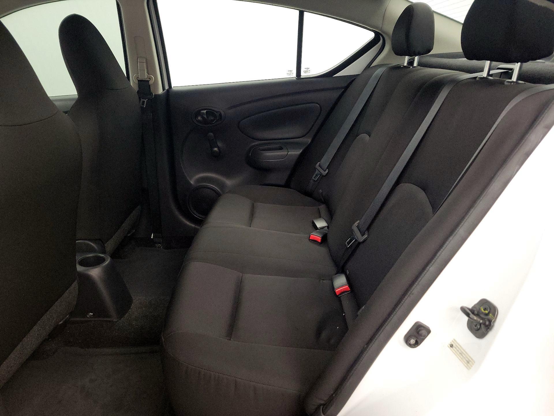 Thumbnail: 2016 Nissan Versa - 18