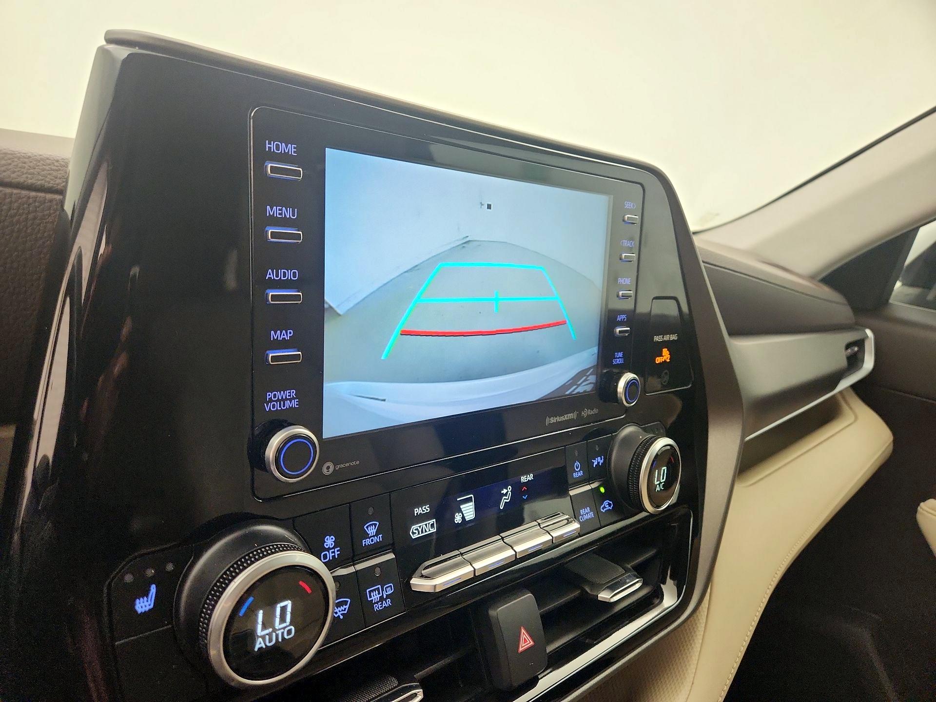 Thumbnail: 2021 Toyota Highlander - 14