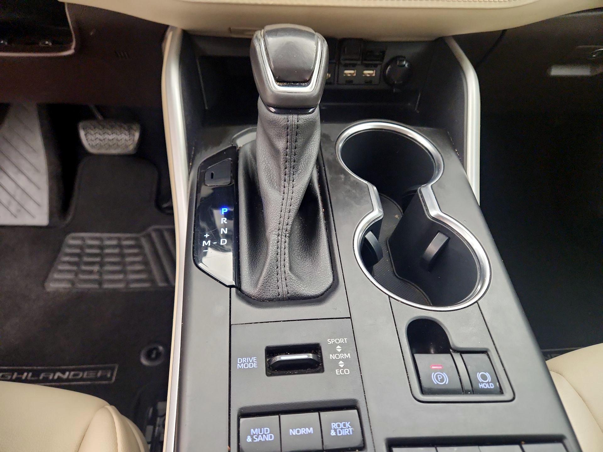 Thumbnail: 2021 Toyota Highlander - 17