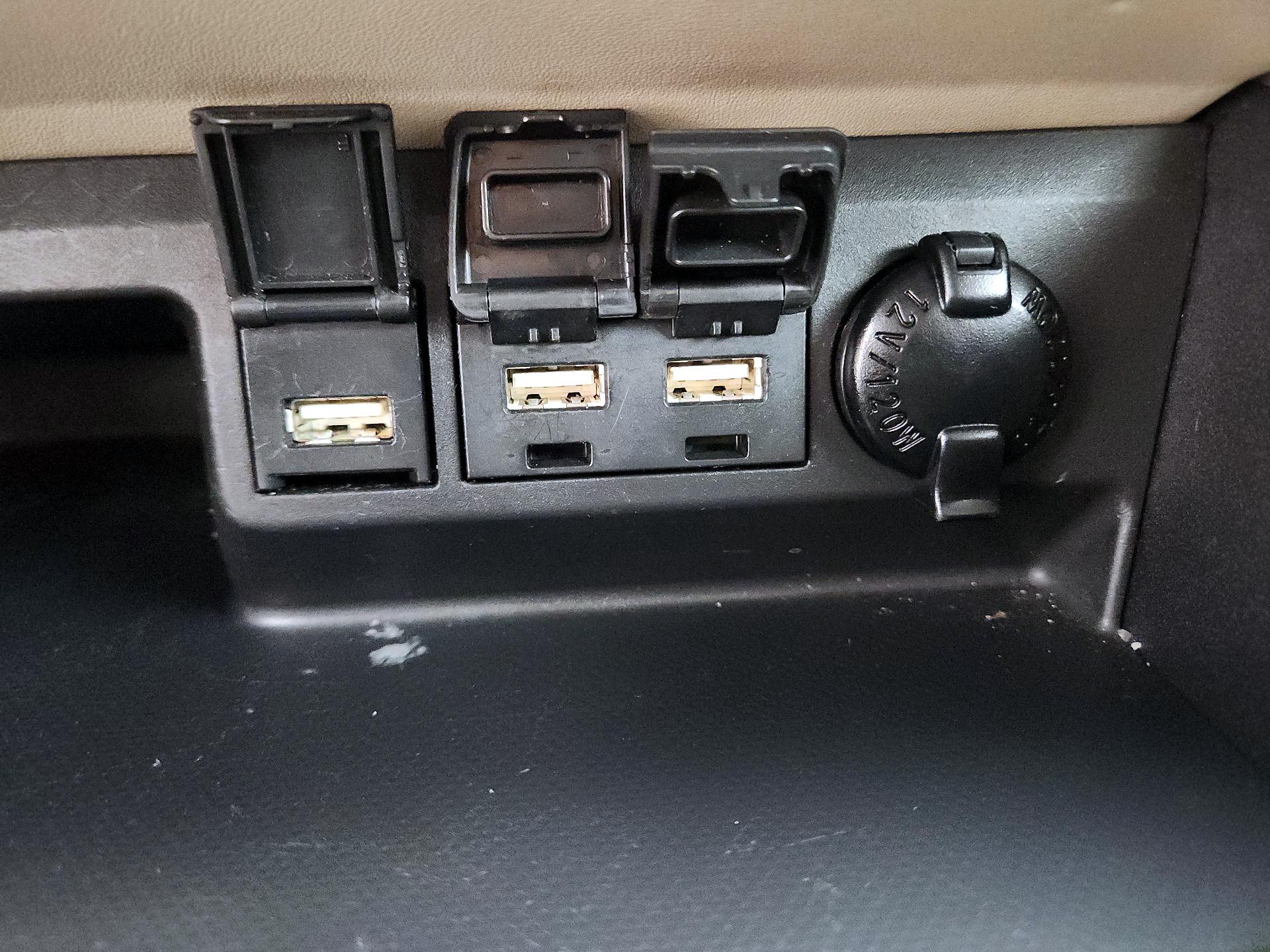 Thumbnail: 2021 Toyota Highlander - 18